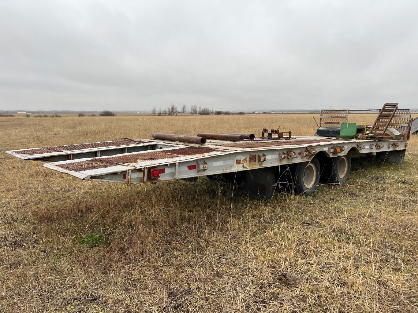 1975 Brentwood 20TA19 Tandem Axle Tilt Deck Trailer #9208 JF