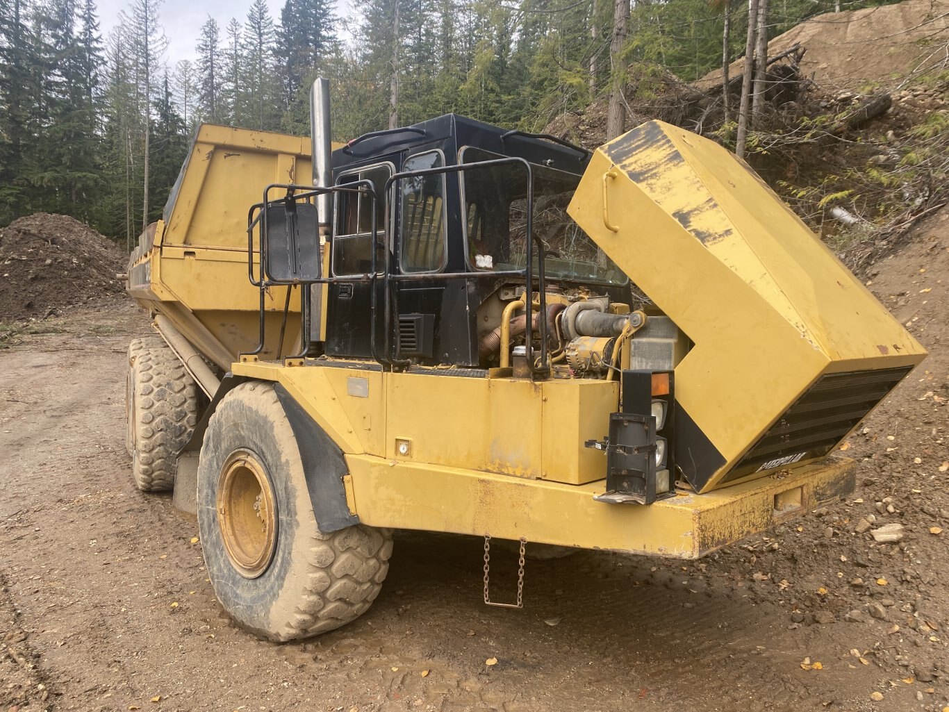 1995 Caterpillar D300D Articulated Rock Truck #9212 AS