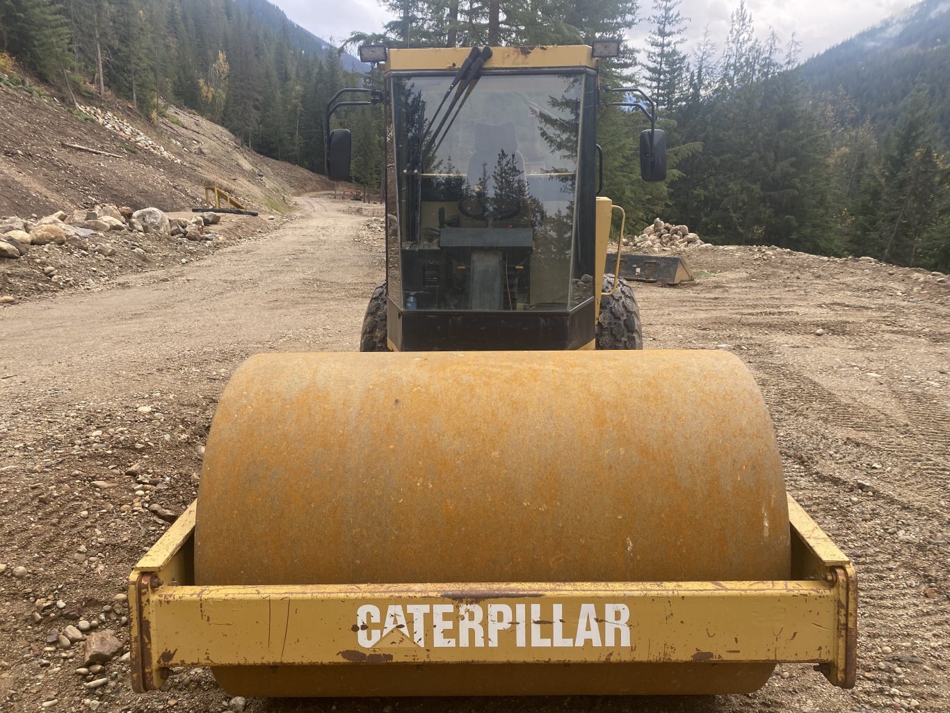 1998 Caterpillar CS 563C Smooth Drum Packer/Roller #9213 AS