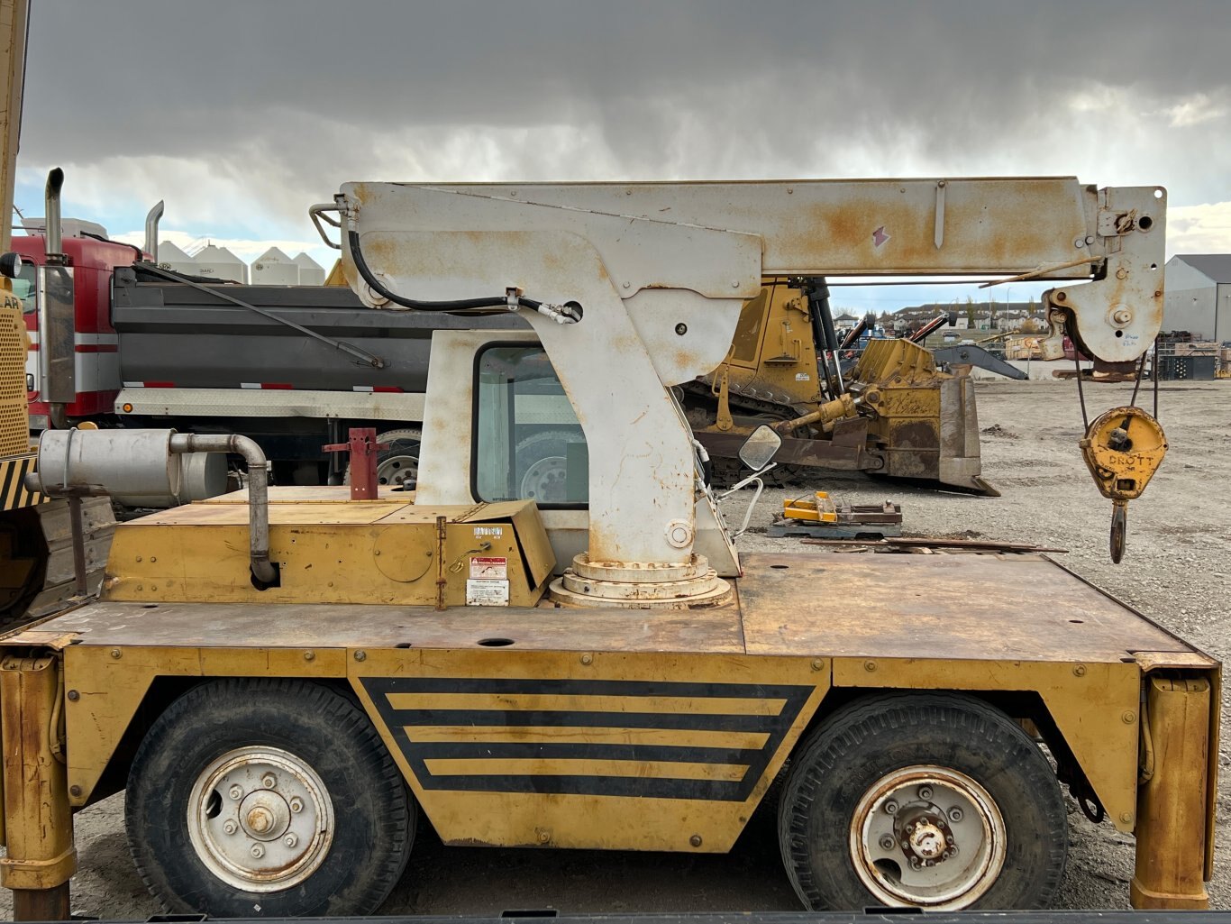 1982 CASE DROTT 3330B 7.5Ton Carry Deck Rough Terrain Crane #9222 JF