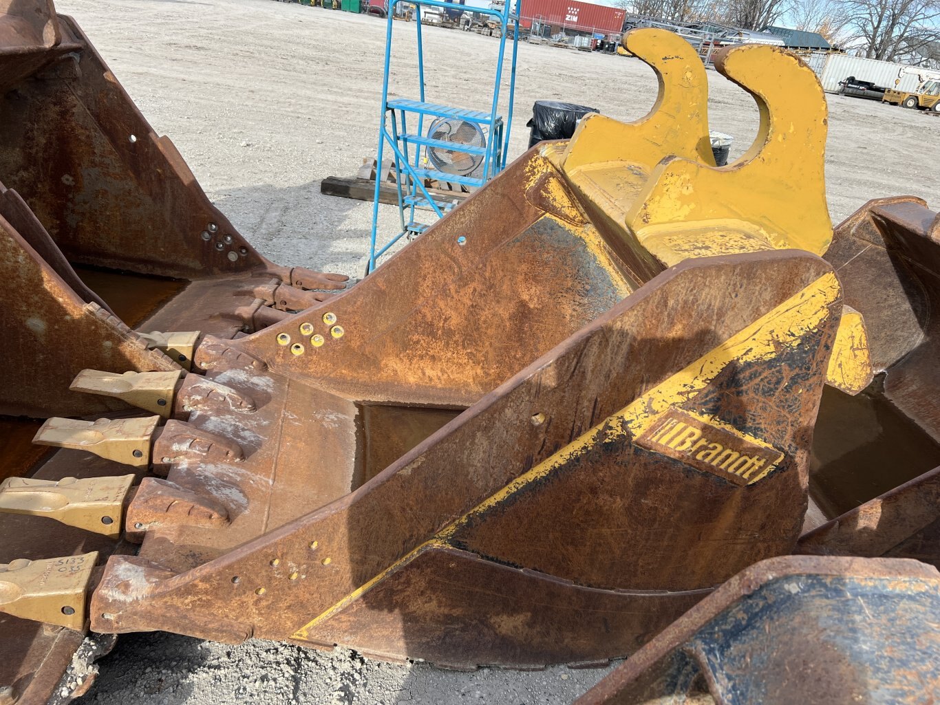 400 Series Brandt 54 Dig Bucket w/ New Teeth #9234 JF