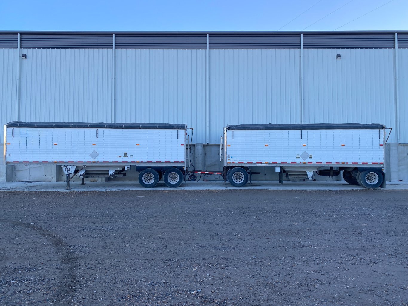 2011 Wilson Pacesetter Super A Train Lead Trailer DDWH 550 & Super B Pup Trailer PDWH 550 #9251 BP