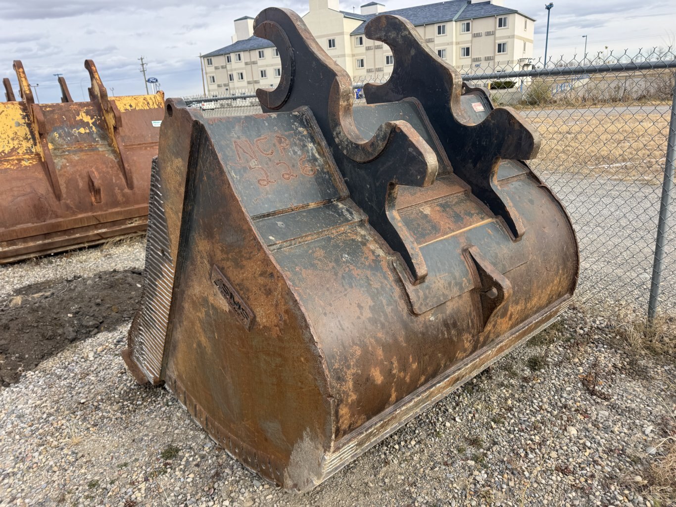 600 Series Excavator Clean Up Bucket 84 #10394 JPH