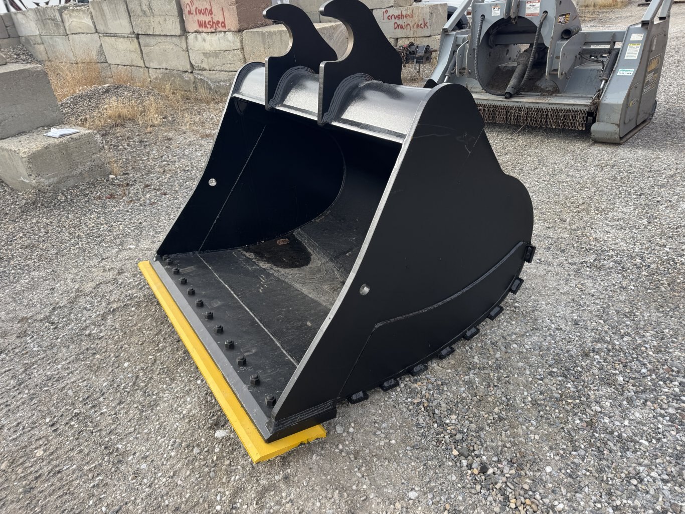 Excavator 250 Series 72 Clean Up Bucket #10249 JPH