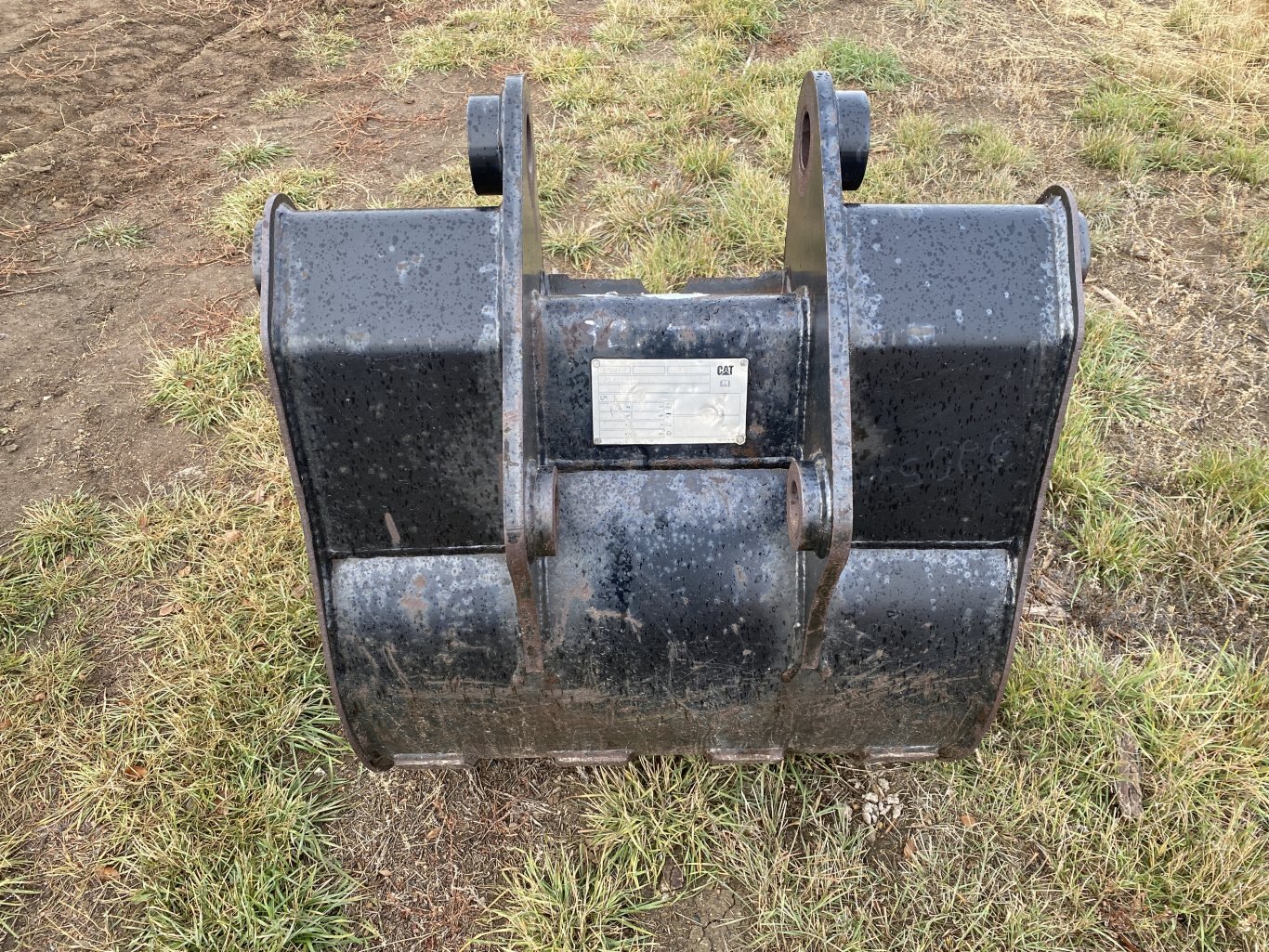 Backhoe Dig Bucket for Caterpillar 30 Inch Pin On Lugging Fits To: 416D, 420D, 420DIT, 424D, 428D, 430D, 430DIT, 432D, 438D, 442D Machines #9271 BP