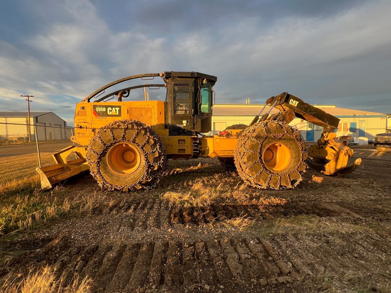 2015 CAT 555D Skidder #9282 JF