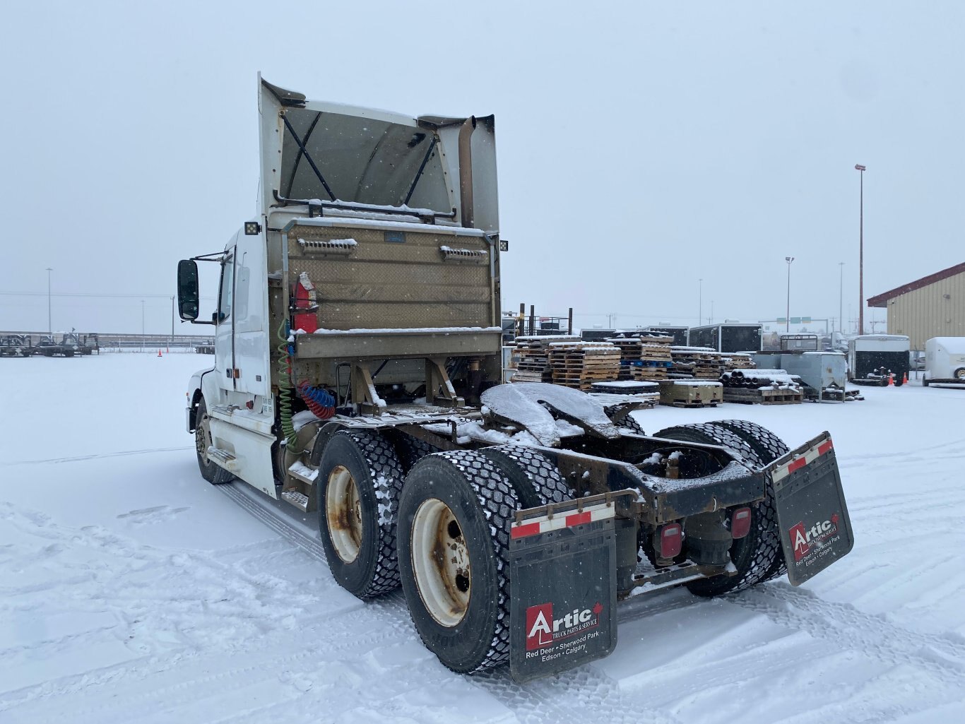 1998 Volvo VNL64 Highway Sleeper Truck #9283 AS