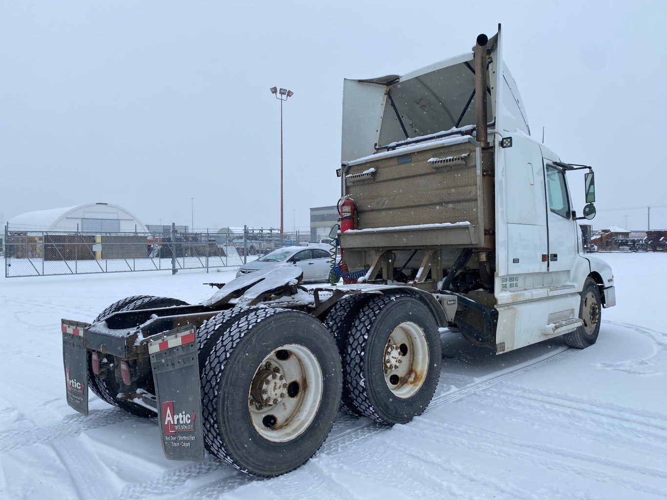 1998 Volvo VNL64 Highway Sleeper Truck #9283 AS