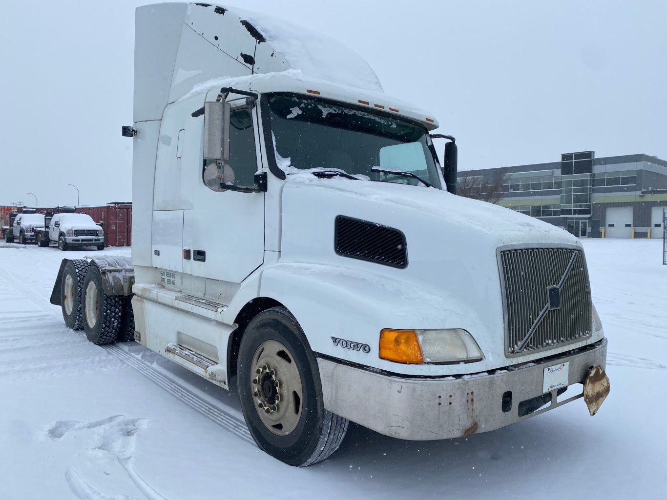 1998 Volvo VNL64 Highway Sleeper Truck #9283 AS