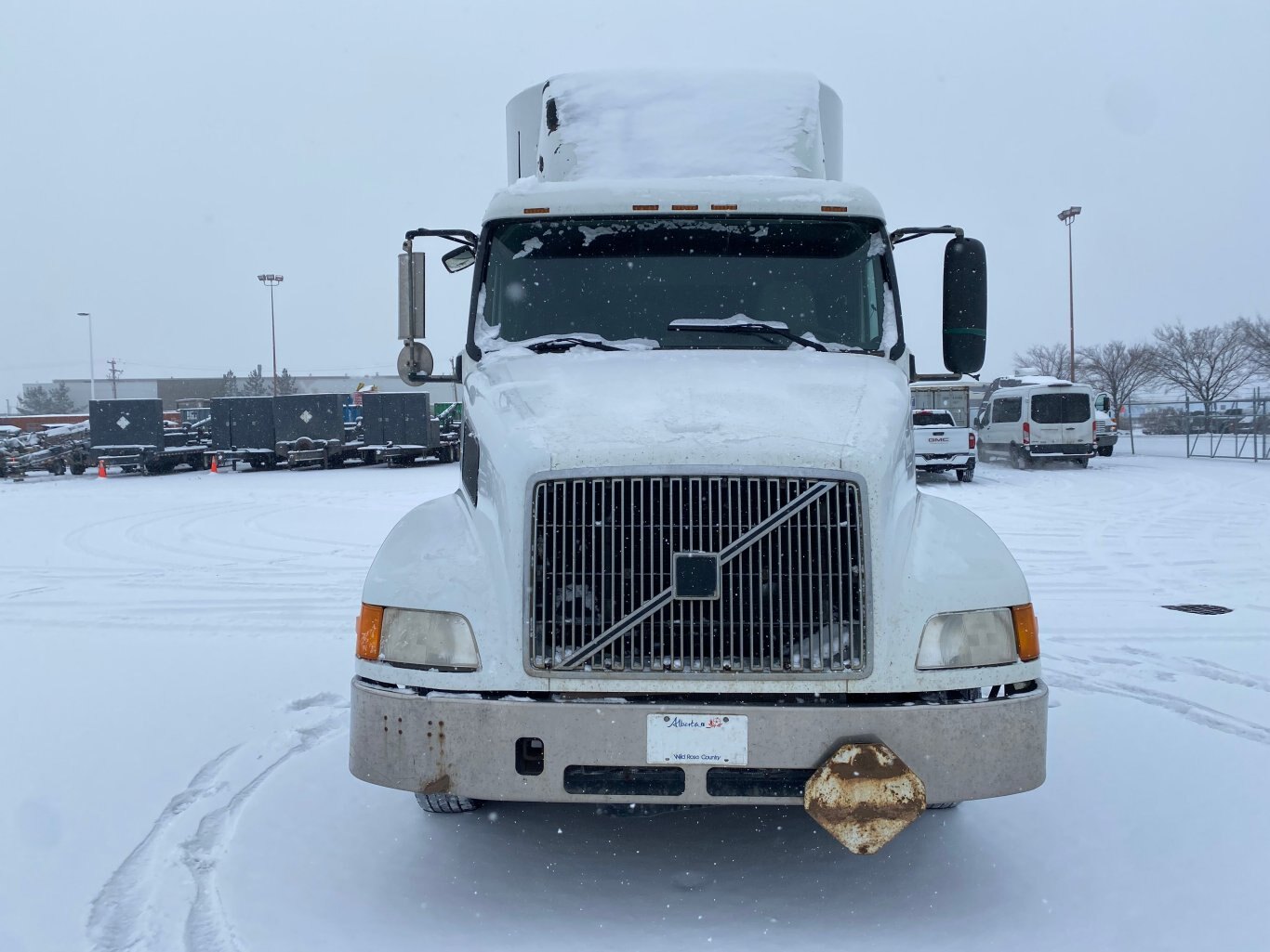 1998 Volvo VNL64 Highway Sleeper Truck #9283 AS