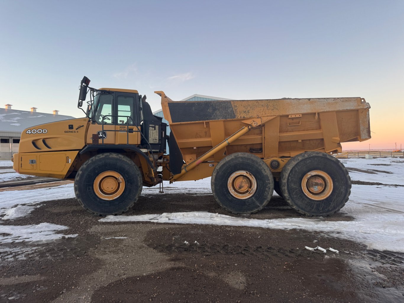 2011 Deere 400D II Rock Truck ADT #9292 JP