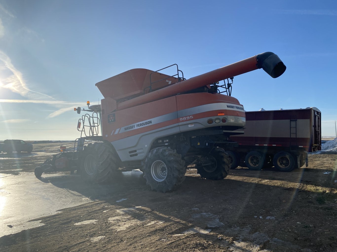 2007 Massey Ferguson 9895 Combine with 14ft Pickup Header **Wholesale Unit** #9309 BP