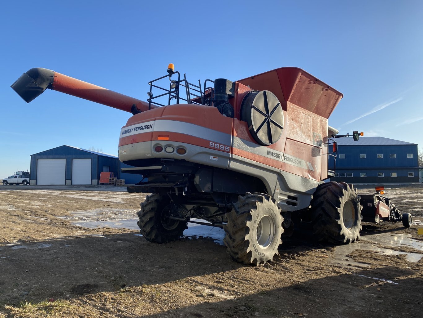 2007 Massey Ferguson 9895 Combine with 14ft Pickup Header **Wholesale Unit** #9309 BP