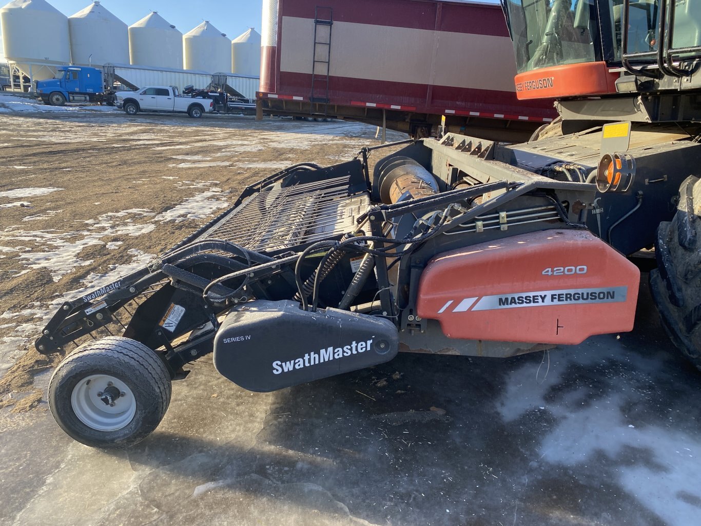 2007 Massey Ferguson 9895 Combine with 14ft Pickup Header **Wholesale Unit** #9309 BP