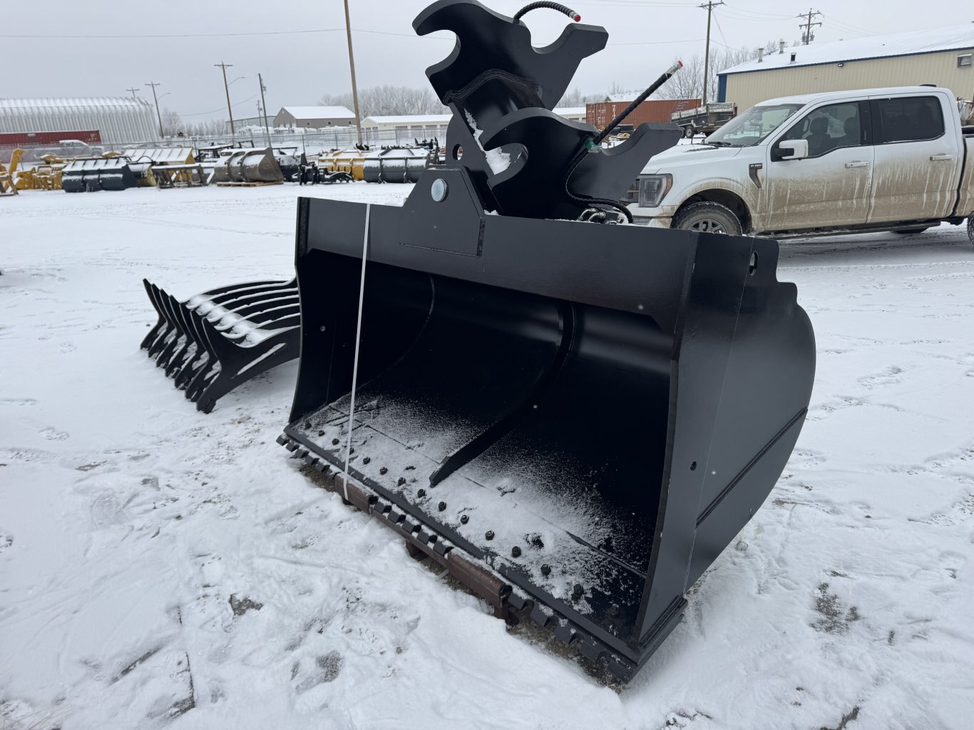 250 Series 96in Twist Excavator Manure Feedlot Bucket #10243 JPH