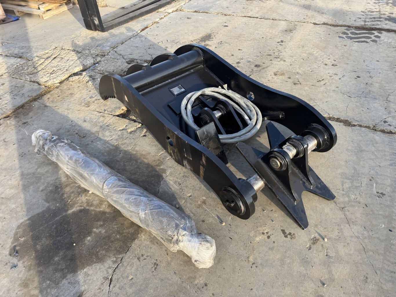 300 Series Excavator Hydraulic Thumb #10246 JPH