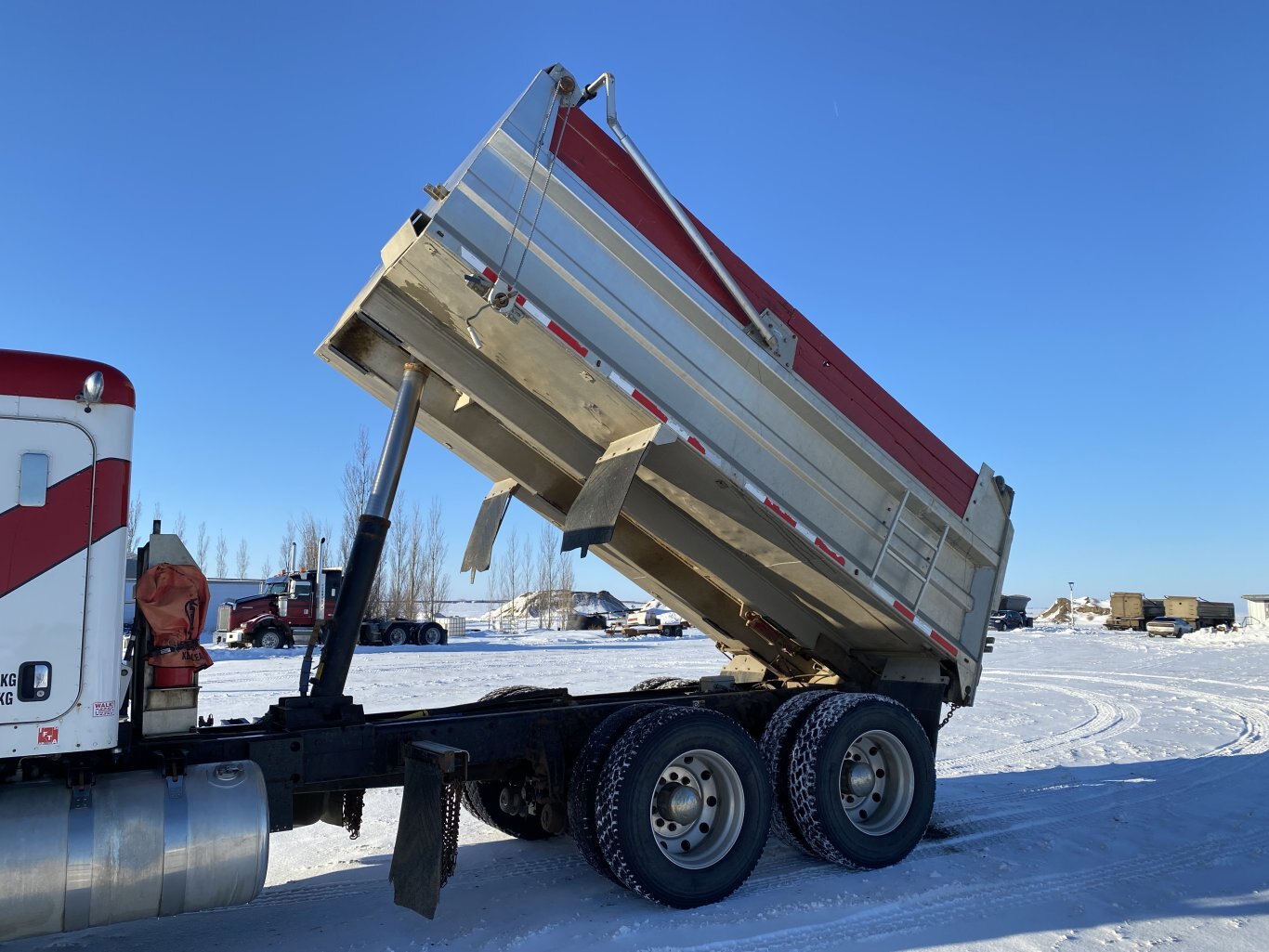 2013 Peterbilt 367 Gravel Truck Dump Truck #9317 BP