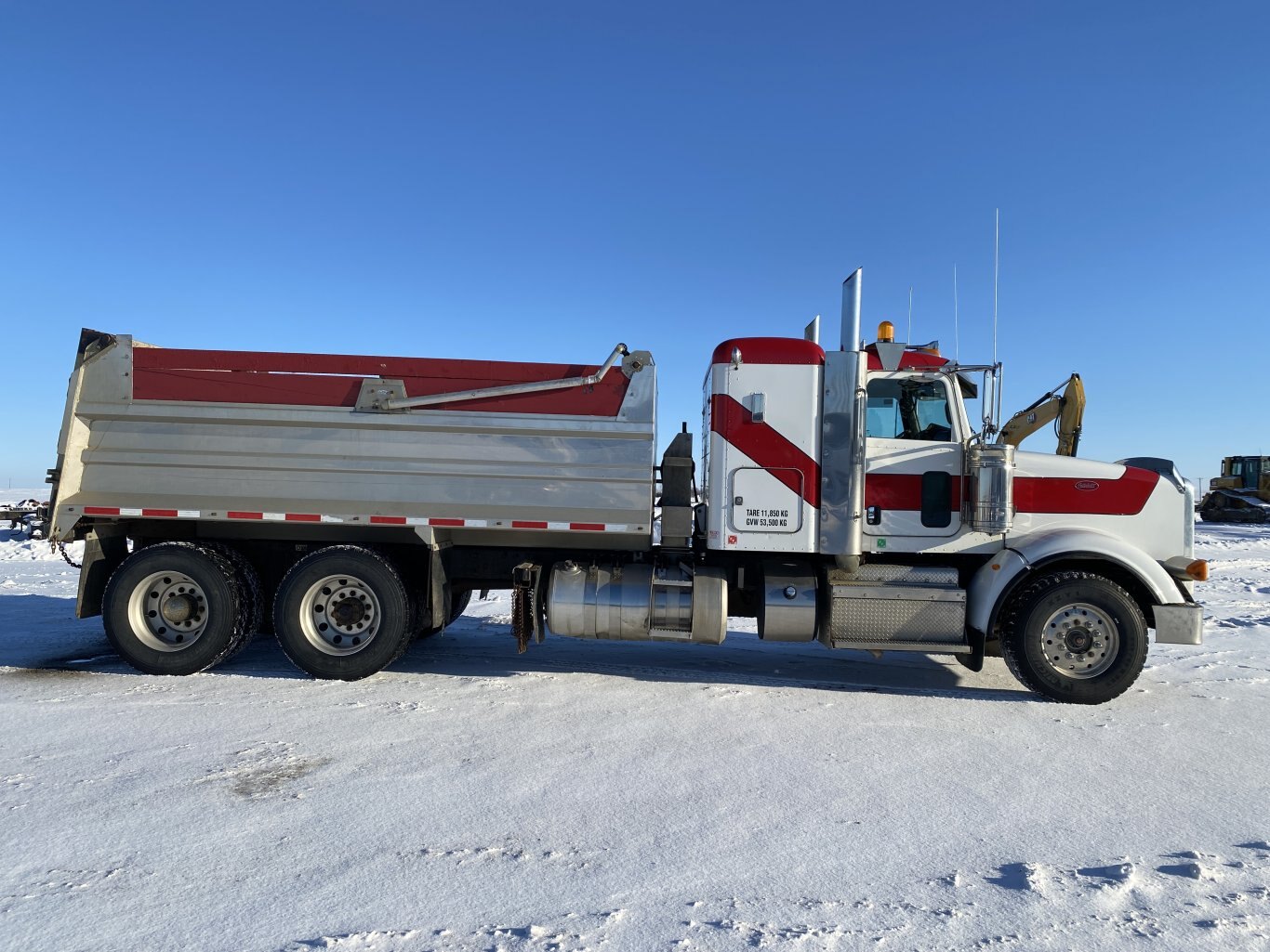 2013 Peterbilt 367 Gravel Truck Dump Truck #9317 BP