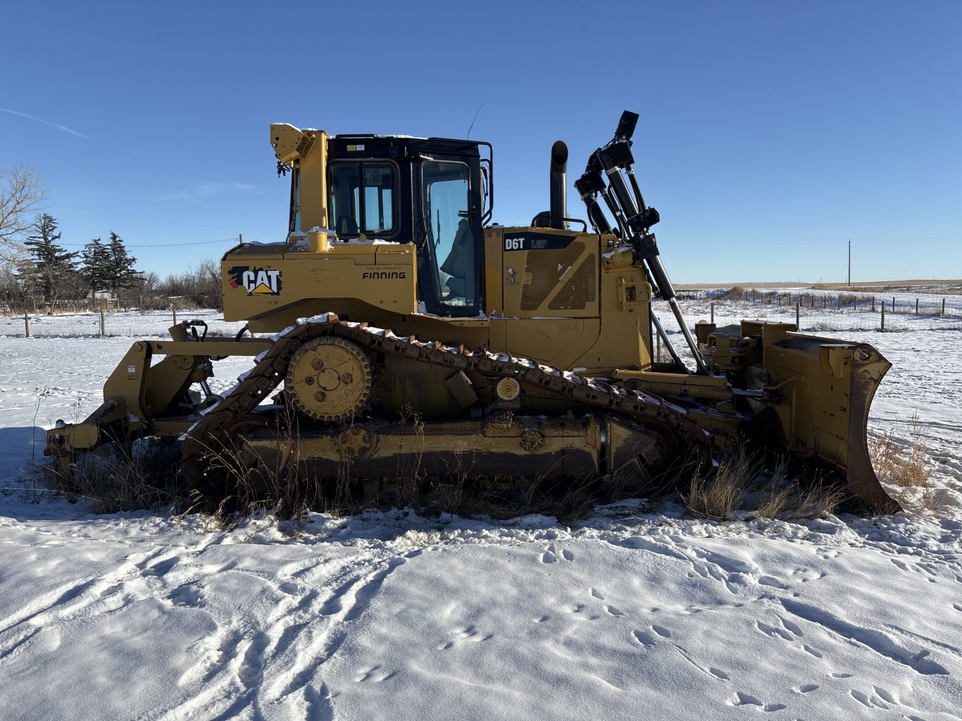 2014 Caterpillar D6T LGP Dozer and Multi Shank Ripper #9323 AS