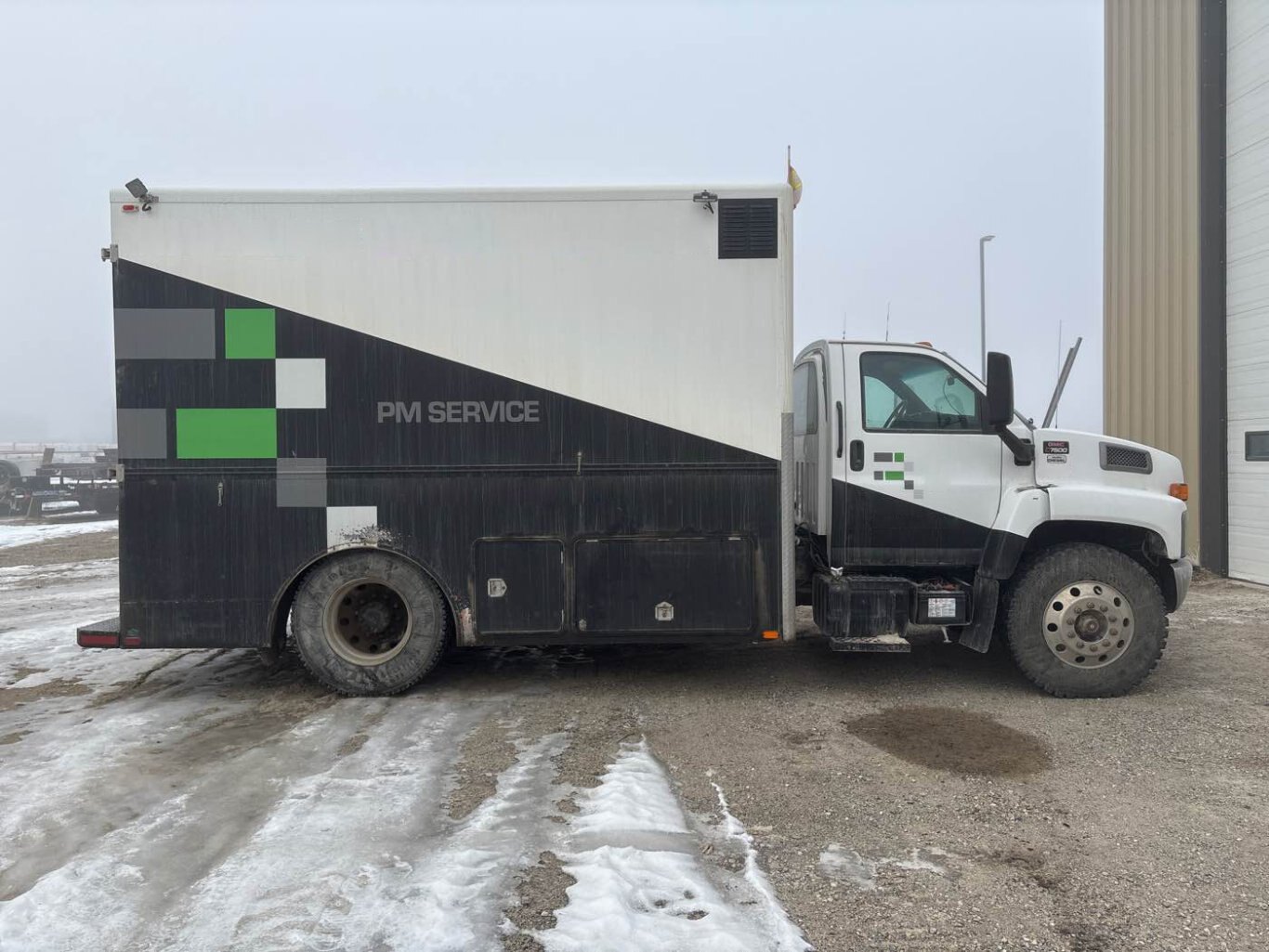 2008 GMC C7500 Lube Truck #9337 AS