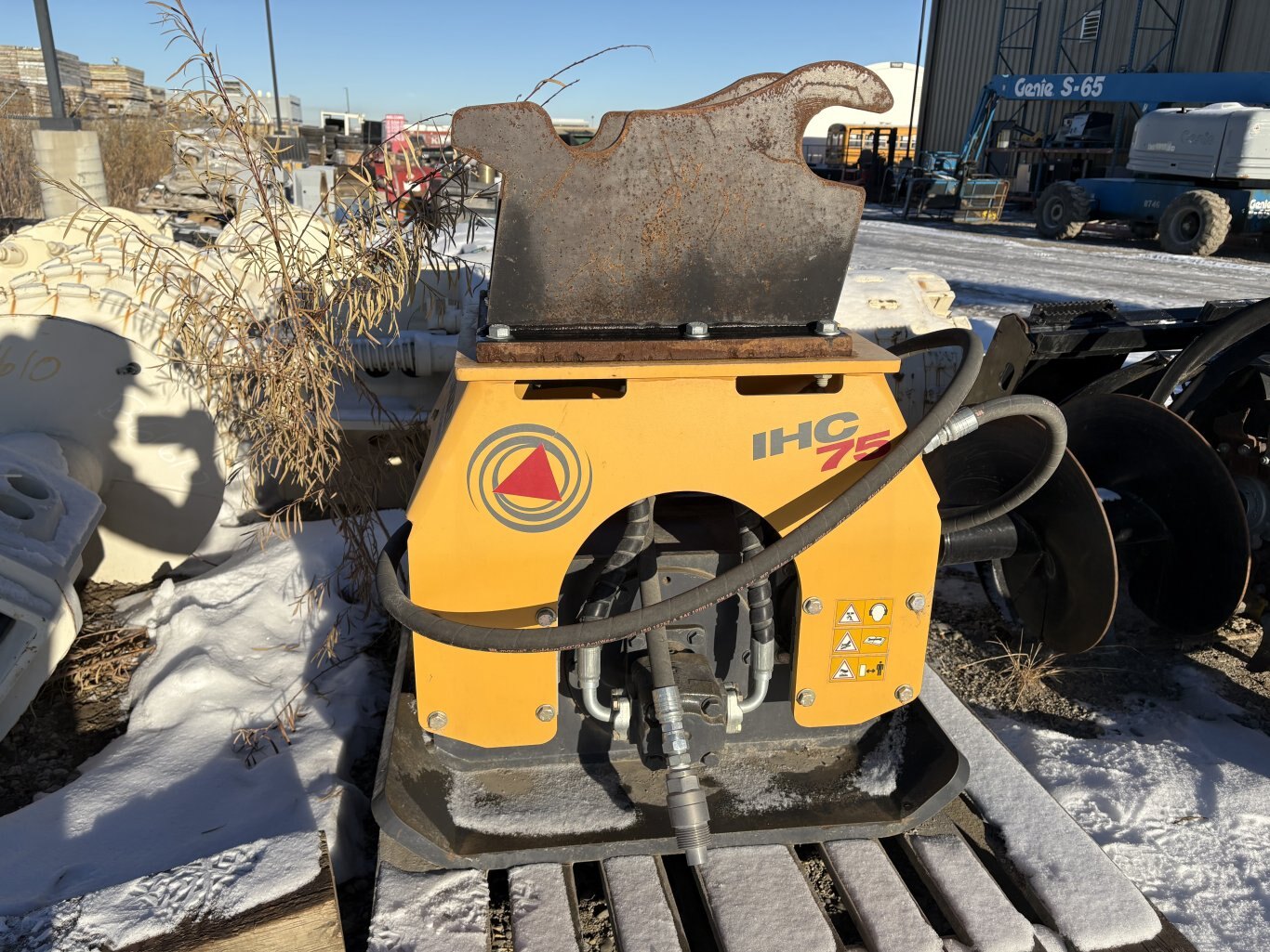 IHC 75 Compactor/Ho Pac for Excavator #9330 AS