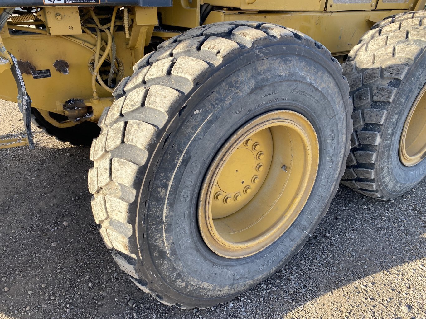 2004 Deere 772CH Series II Motor Grader 772CH Motor Grader #9338 BP