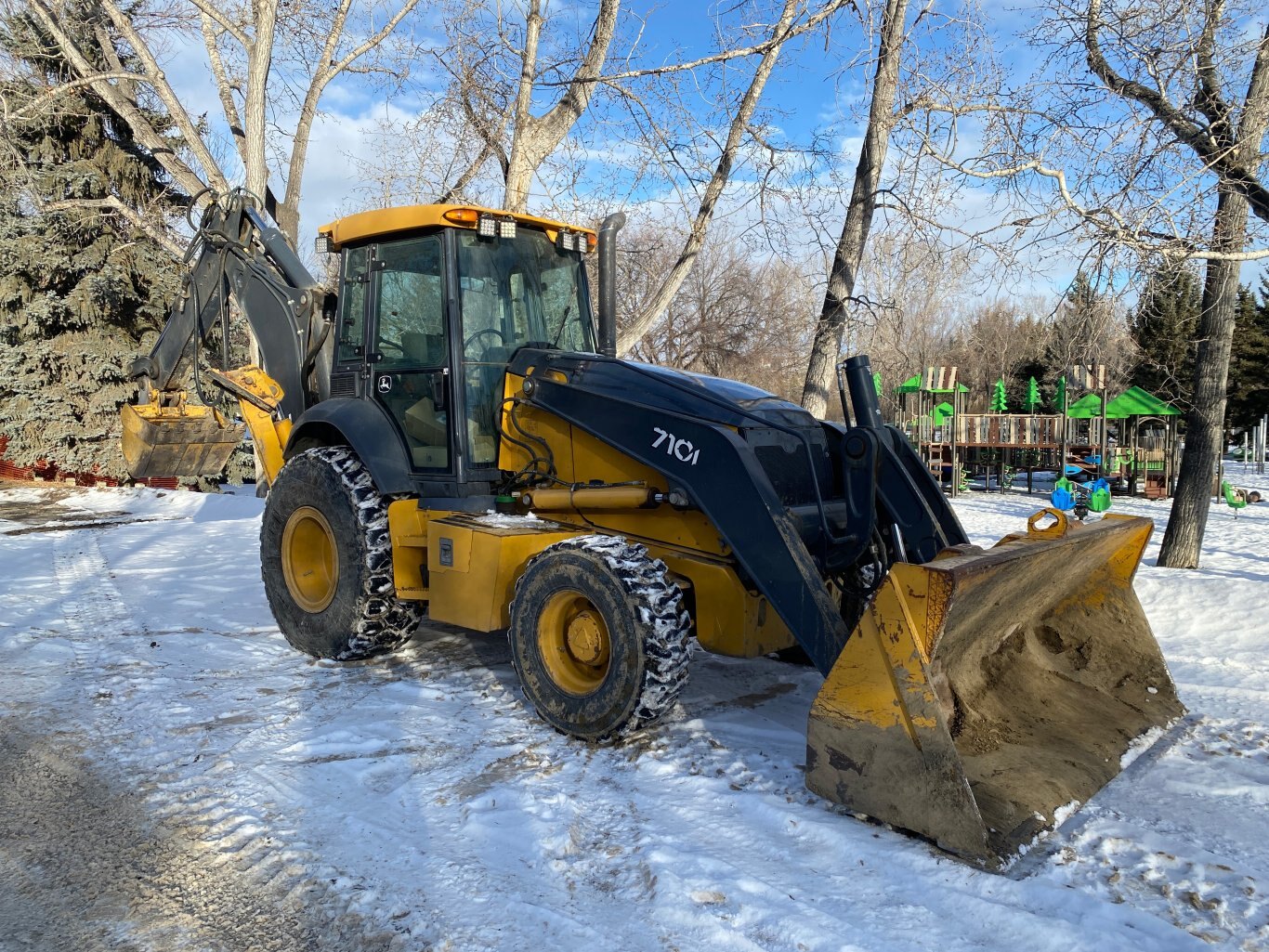 2018 Deere 710L Backhoe 4X4 Backhoe #9339 BP