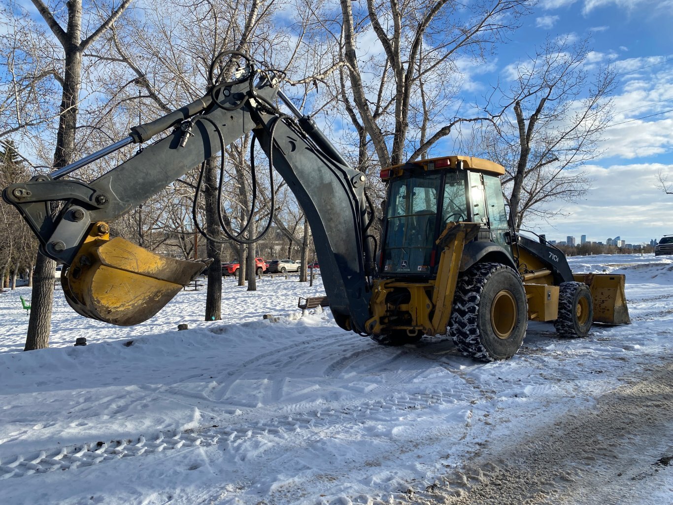 2018 Deere 710L Backhoe 4X4 Backhoe #9339 BP