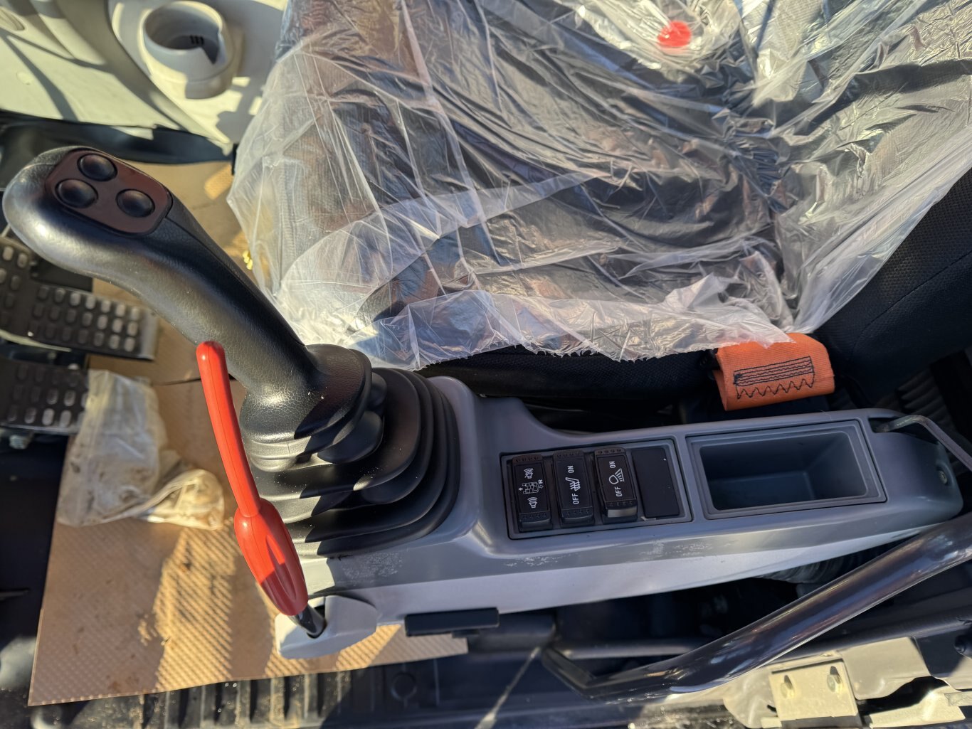 2019 Hitachi ZX250LC 6N Excavator with Thumb #9345 JP