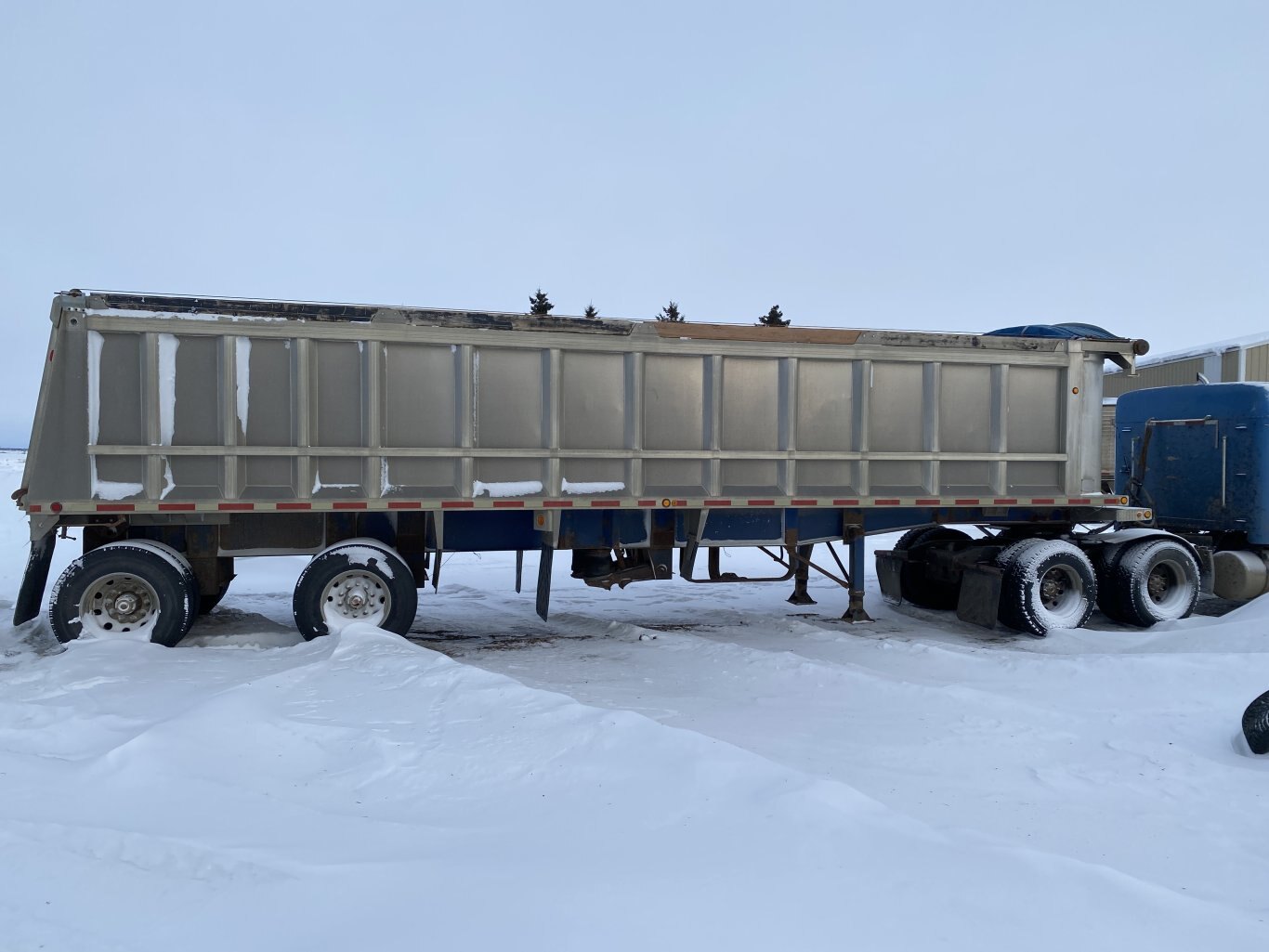 2006 FMG End Dump Trailer Tandem Axle *** Wholesale Unit *** #9358 BP