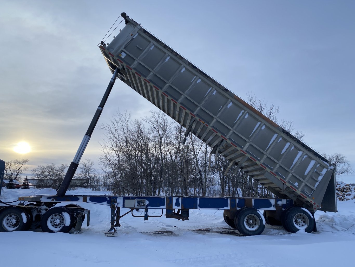 2006 FMG End Dump Trailer Tandem Axle *** Wholesale Unit *** #9358 BP