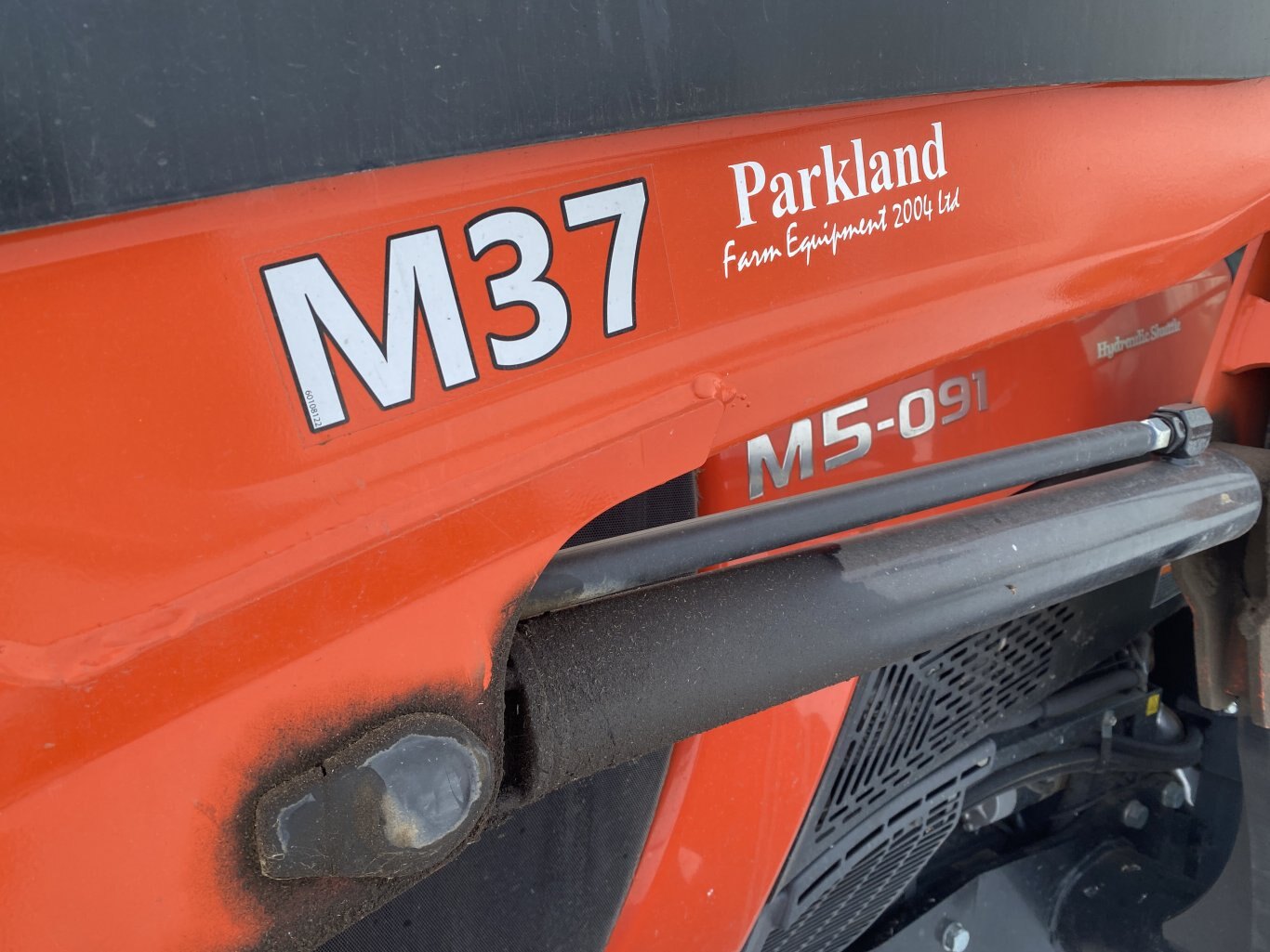 2019 Kubota M5 091D Tractor 4WD w/ M37 Loader & Bucket #9359 BP