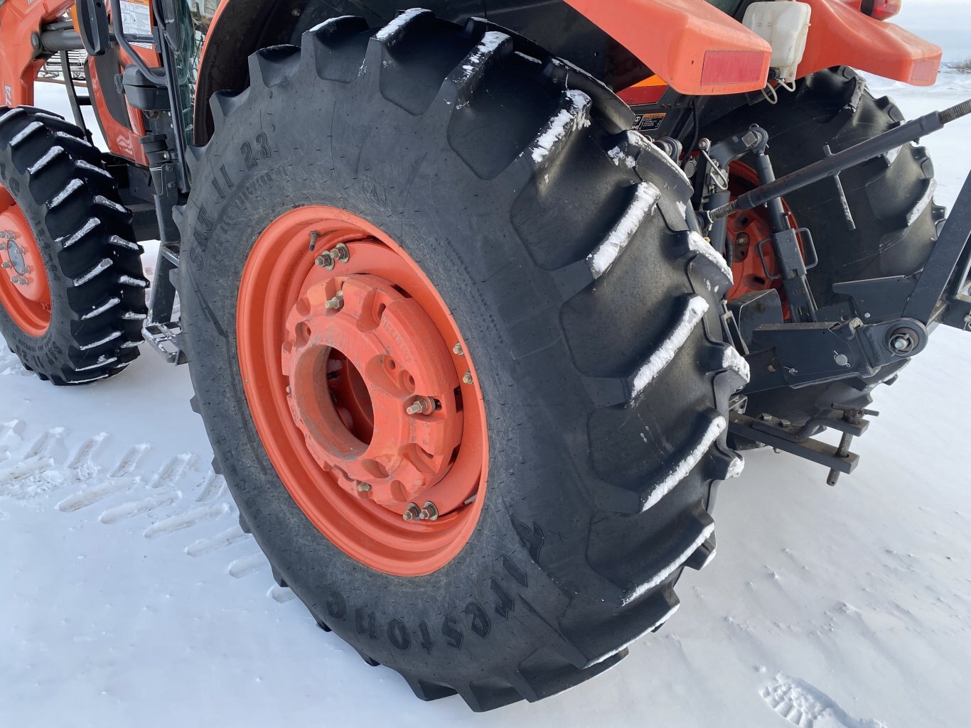 2019 Kubota M5 091D Tractor 4WD w/ M37 Loader & Bucket #9359 BP