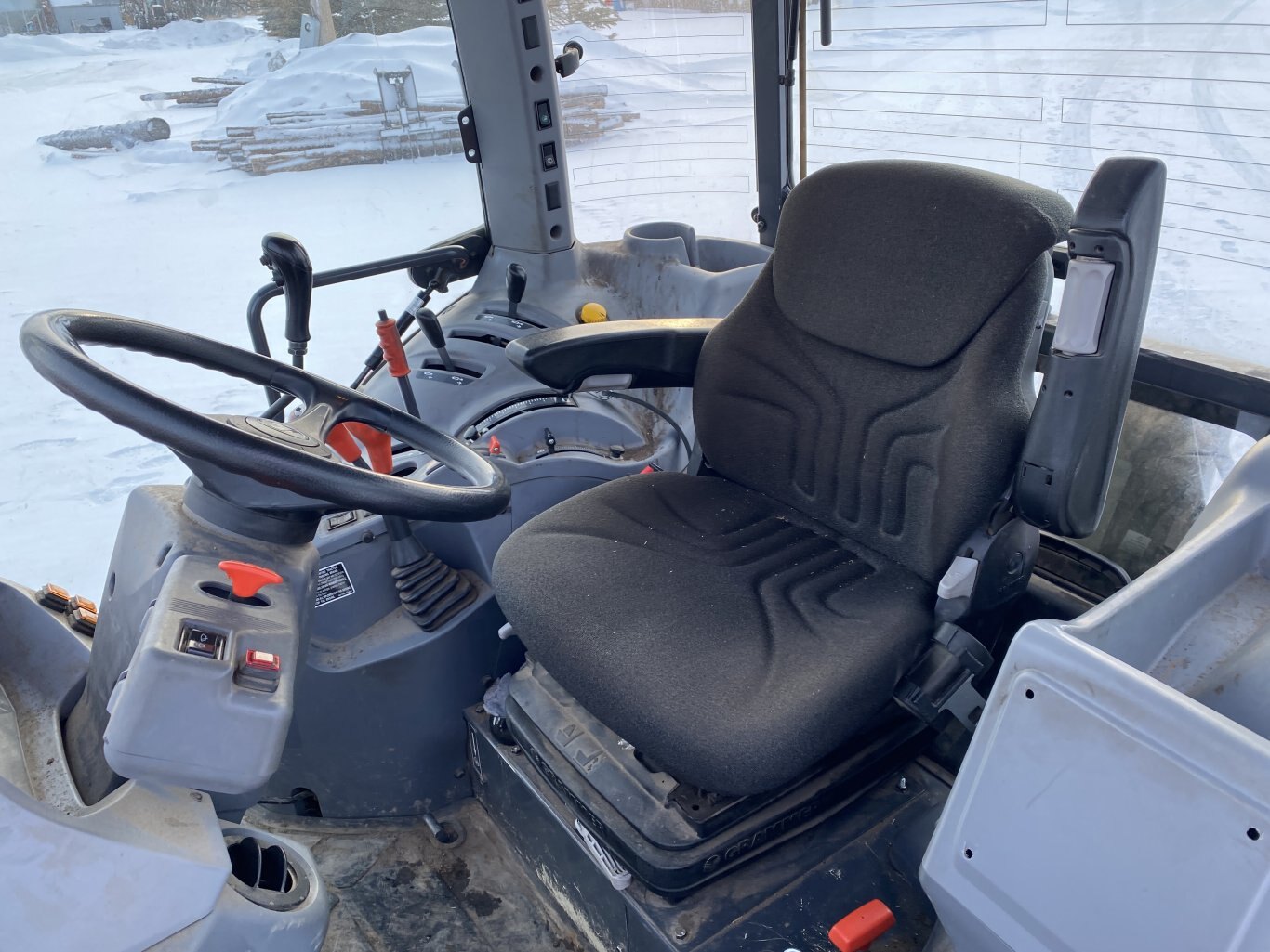 2019 Kubota M5 091D Tractor 4WD w/ M37 Loader & Bucket #9359 BP