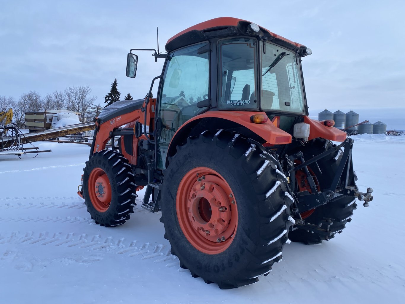 2019 Kubota M5 091D Tractor 4WD w/ M37 Loader & Bucket #9359 BP