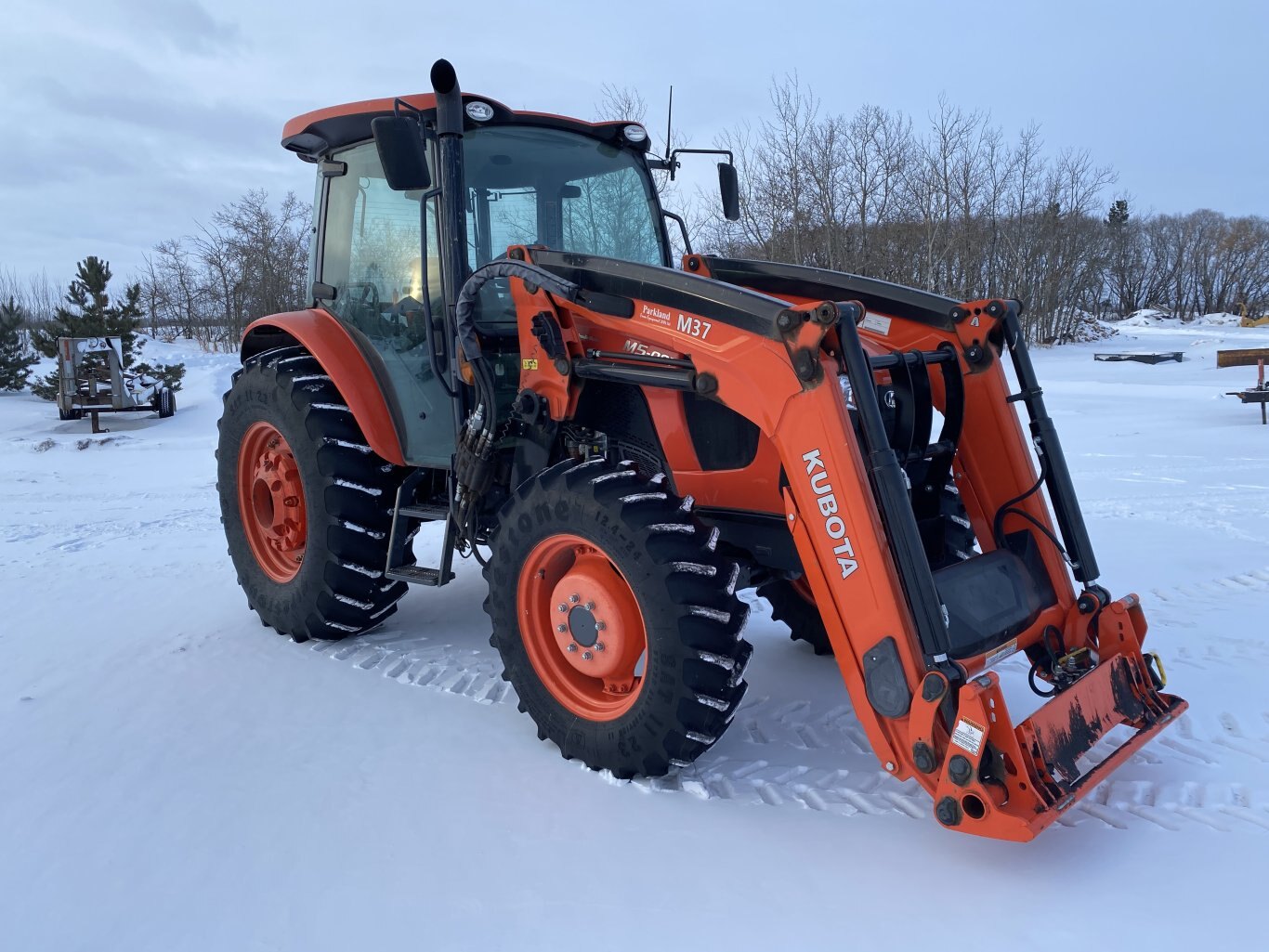 2019 Kubota M5 091D Tractor 4WD w/ M37 Loader & Bucket #9359 BP