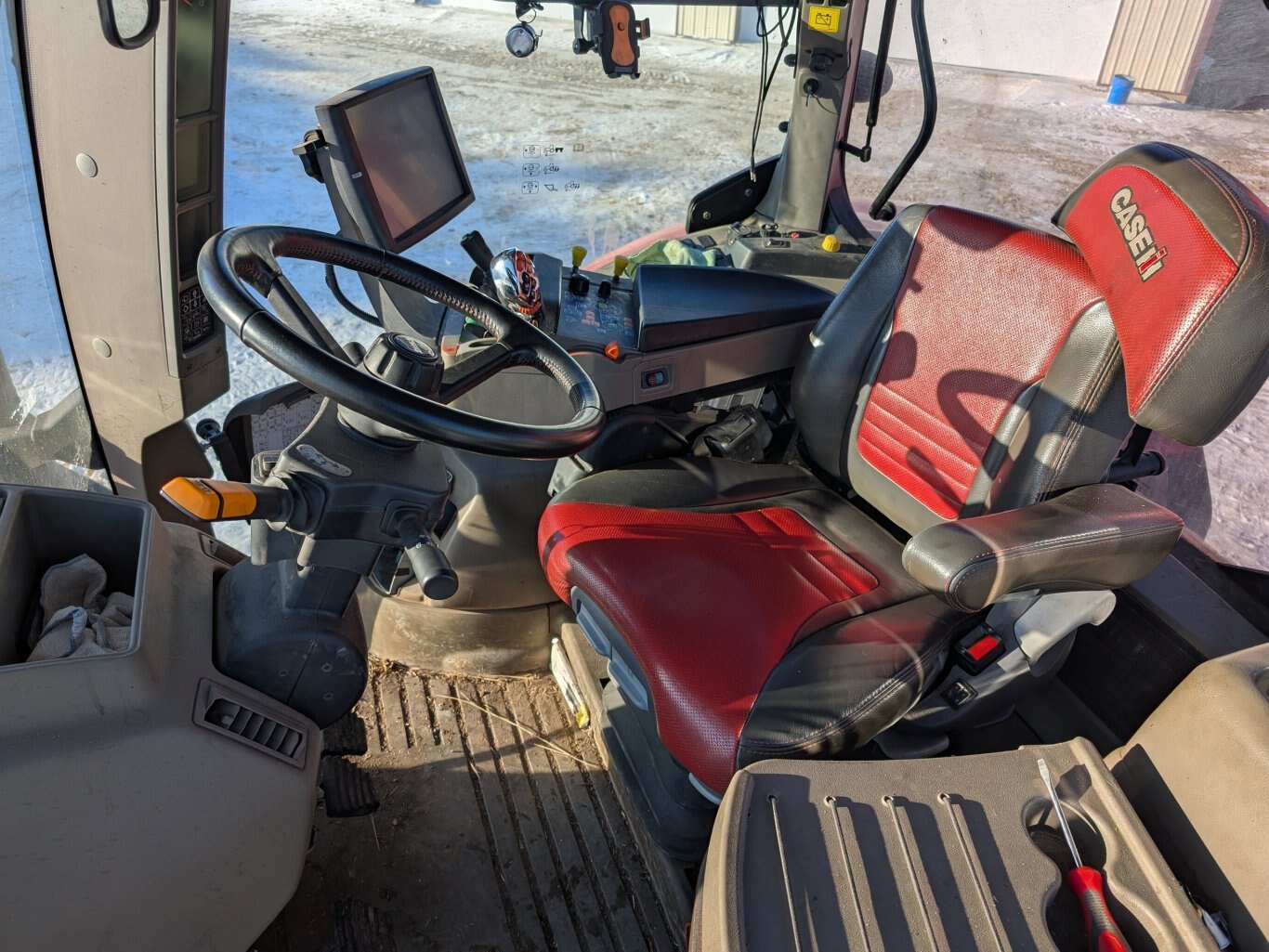 2017 CASE IH Optum 300CVX Tractor #9381 JA
