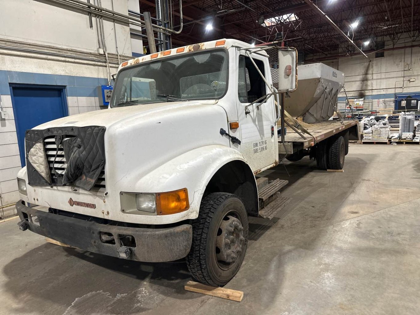1991 International 4700 (4x2) Sanding Truck #9420 JA