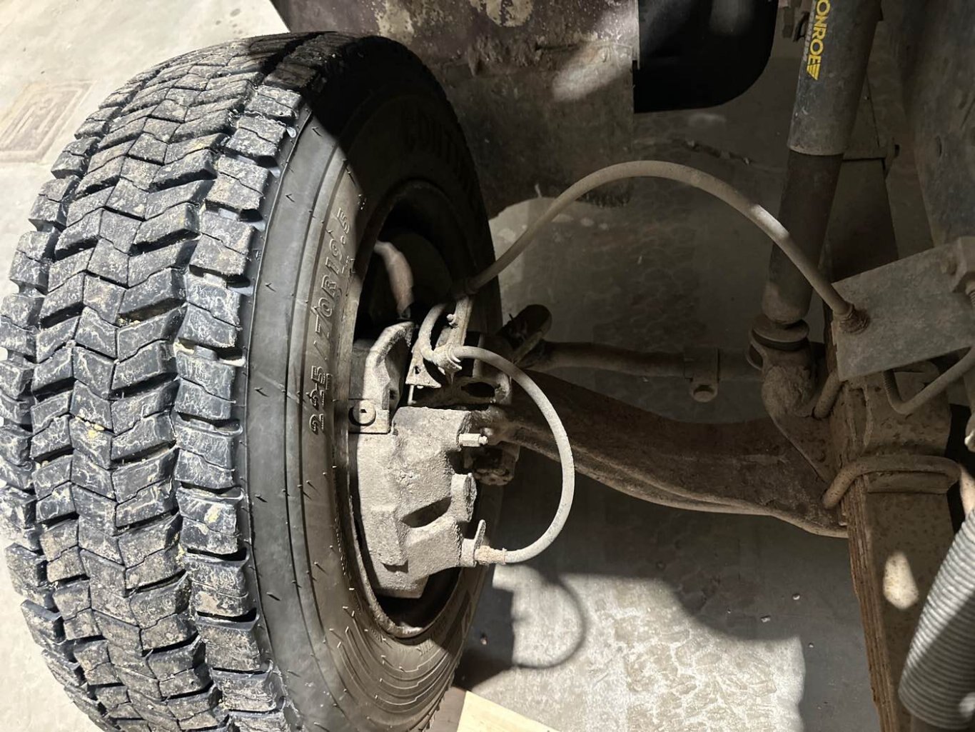 1991 International 4700 (4x2) Sanding Truck #9420 JA