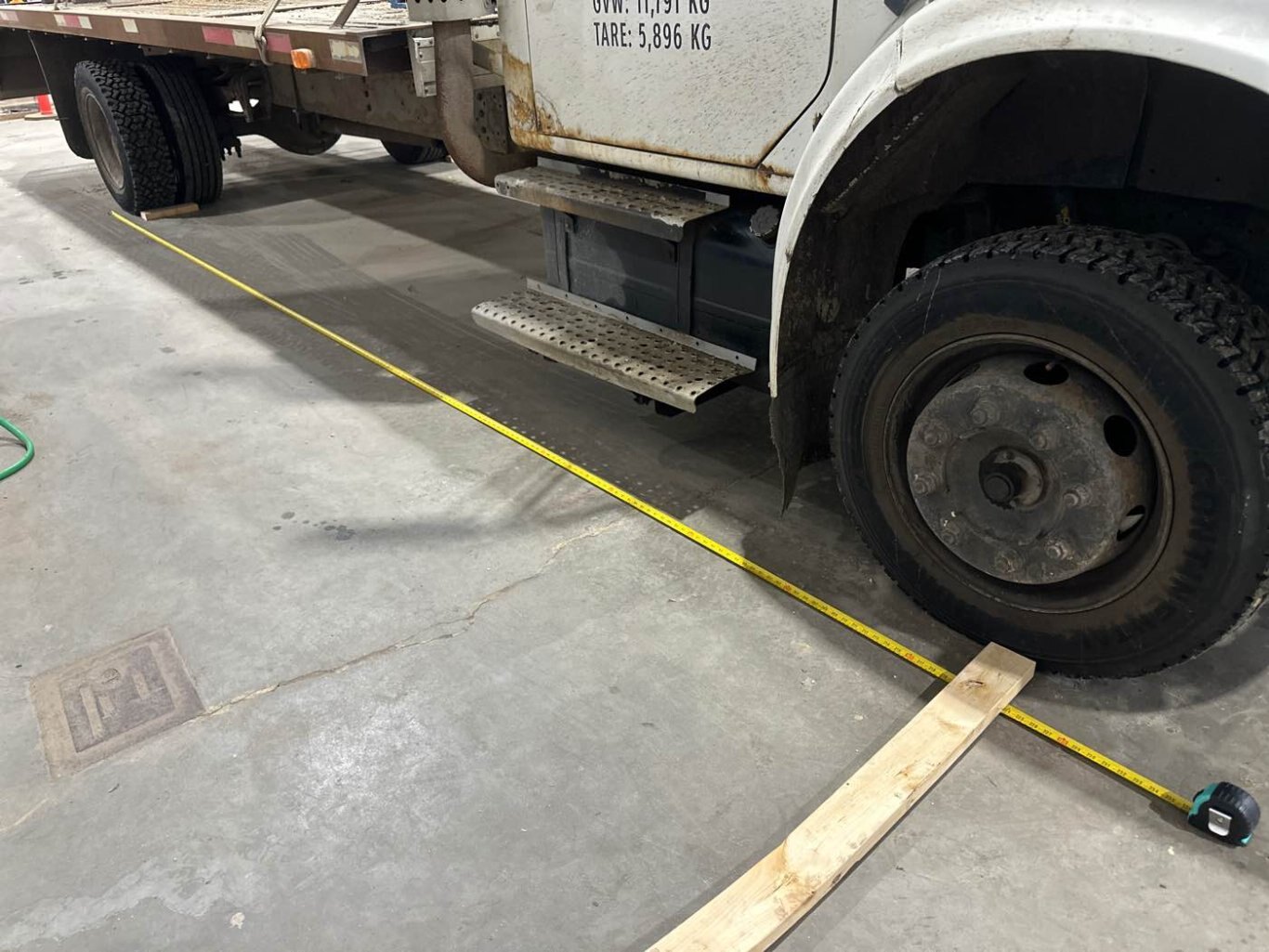 1991 International 4700 (4x2) Sanding Truck #9420 JA