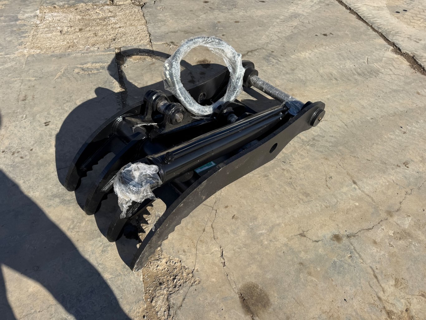 2025 Hydraulic Thumb 120 Series Excavator 65 mm Pins #E120TH65MM JPH