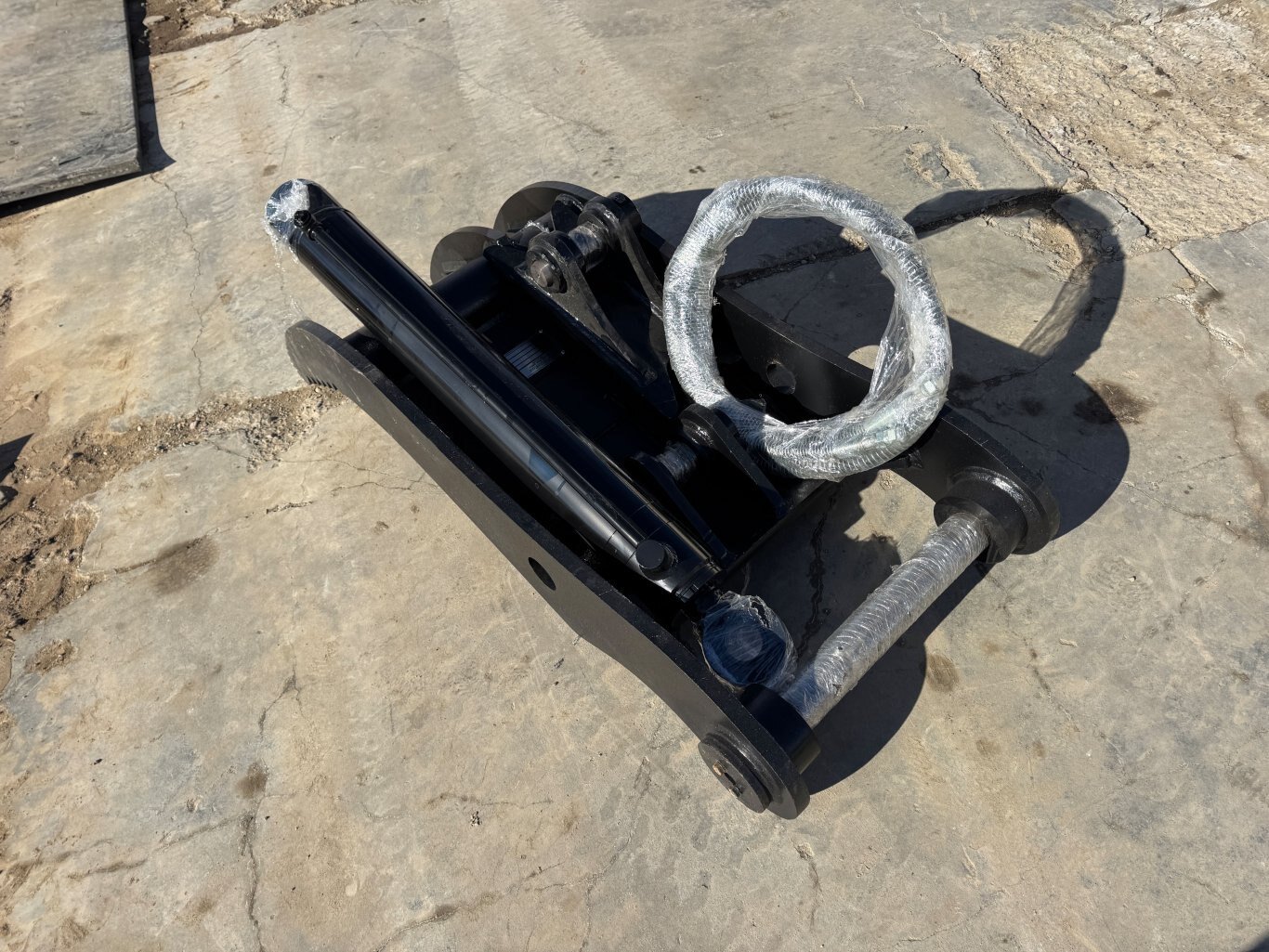 2025 Hydraulic Thumb 120 Series Excavator 65 mm Pins #E120TH65MM JPH