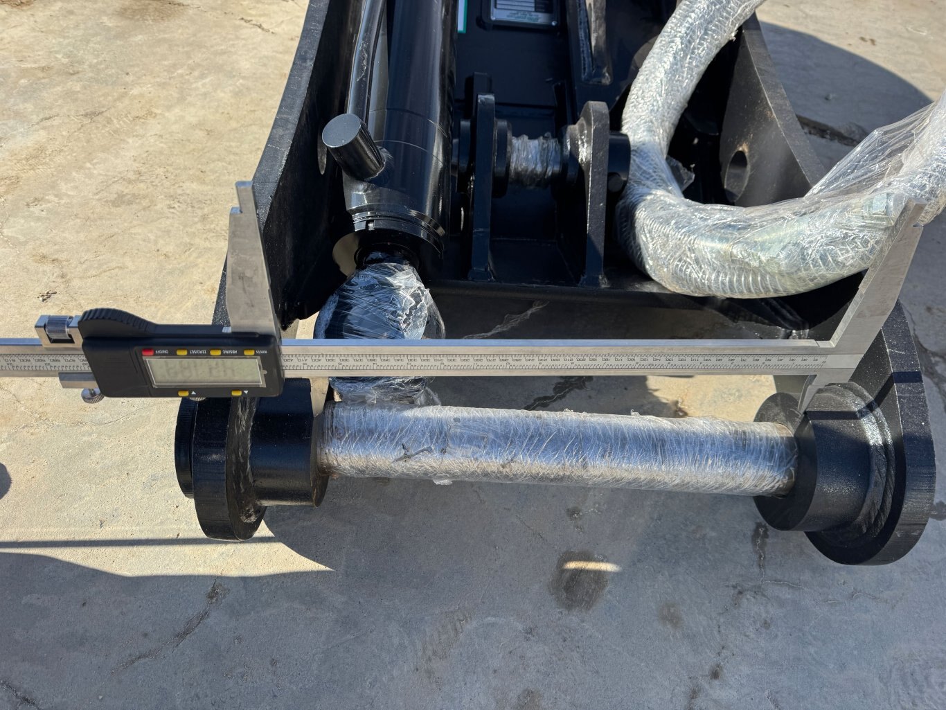 2025 Hydraulic Thumb 120 Series Excavator 65 mm Pins #E120TH65MM JPH