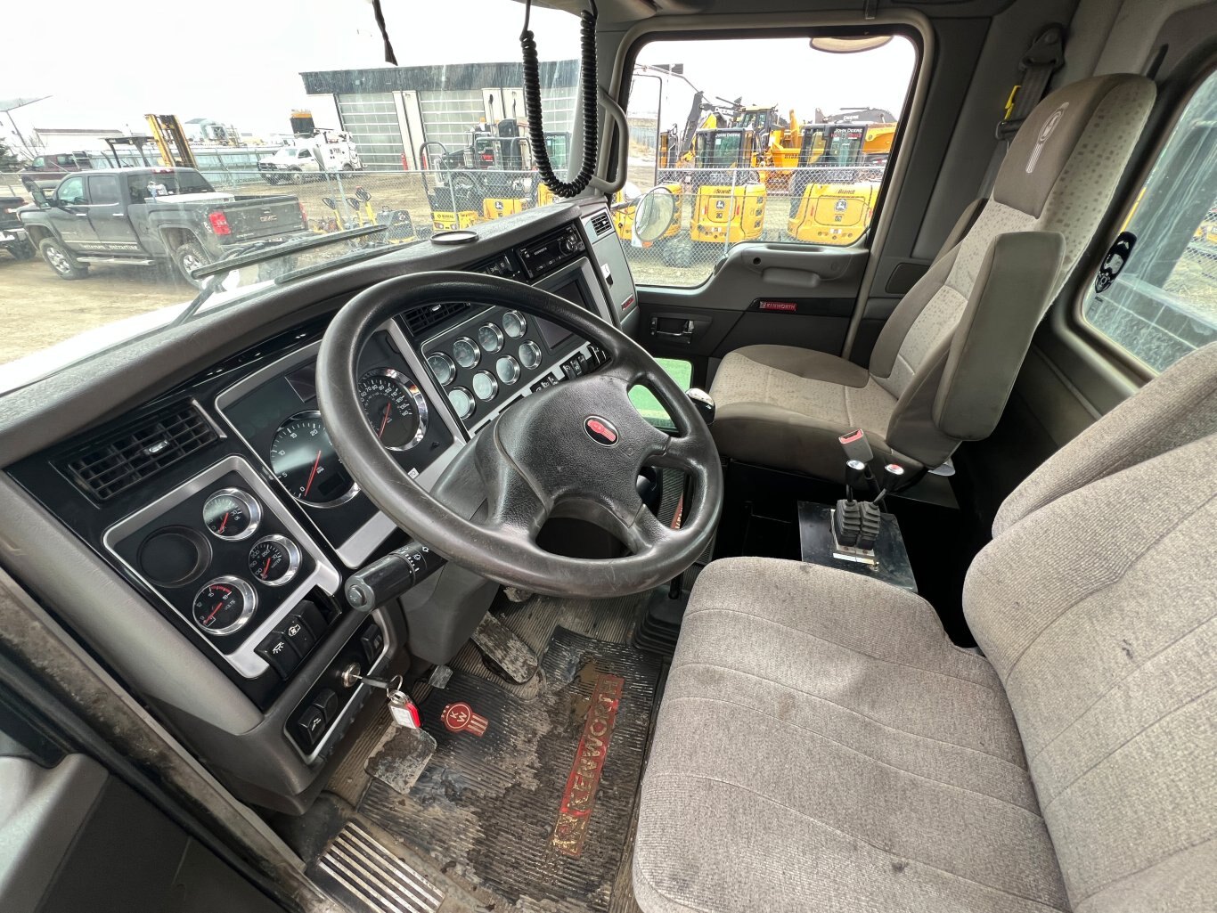 2016 Kenworth T4 Cable Deck Truck Car Hauler / Tow Truck Day Cab #9486 BP