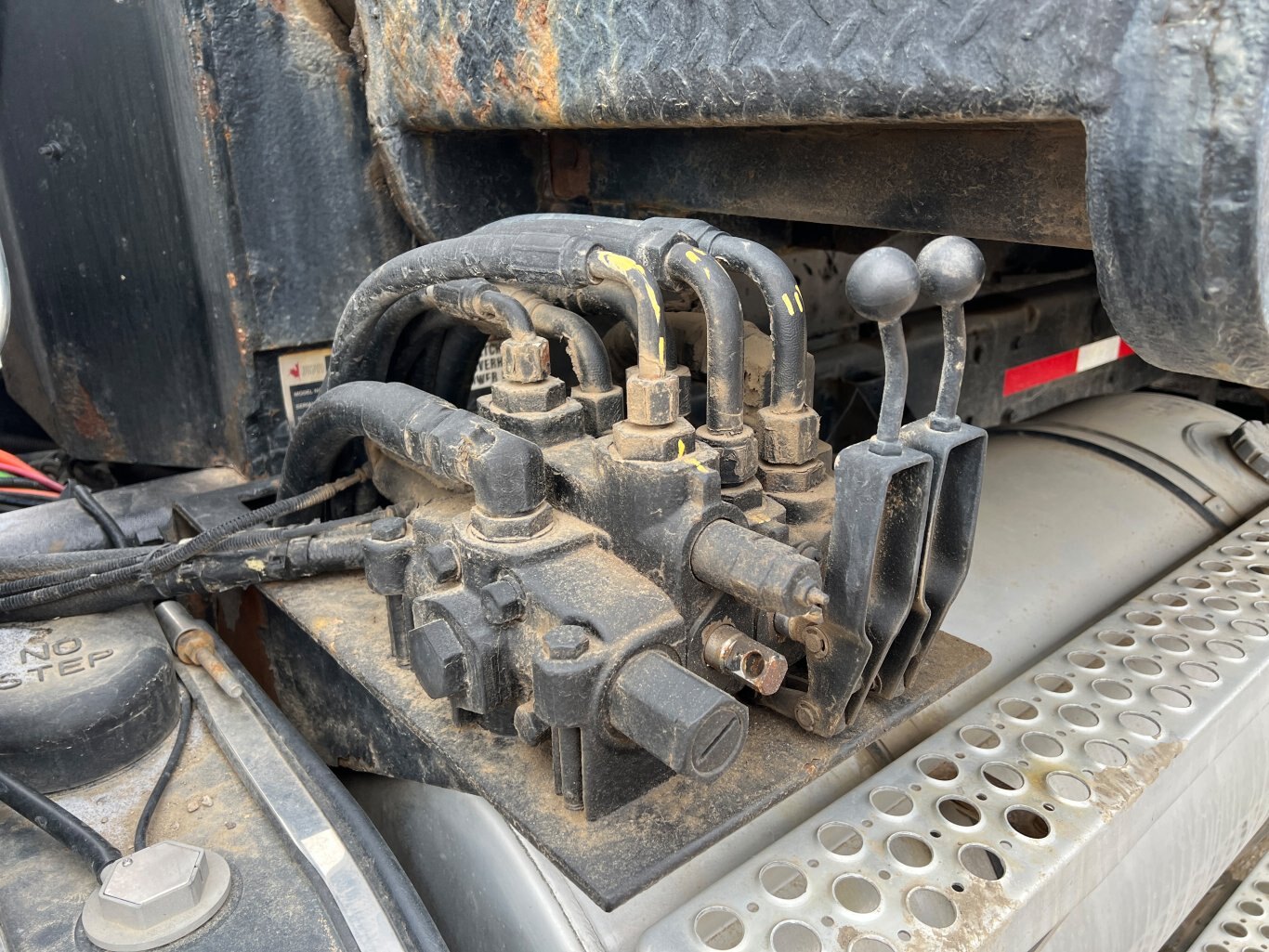 2016 Kenworth T4 Cable Deck Truck Car Hauler / Tow Truck Day Cab #9486 BP