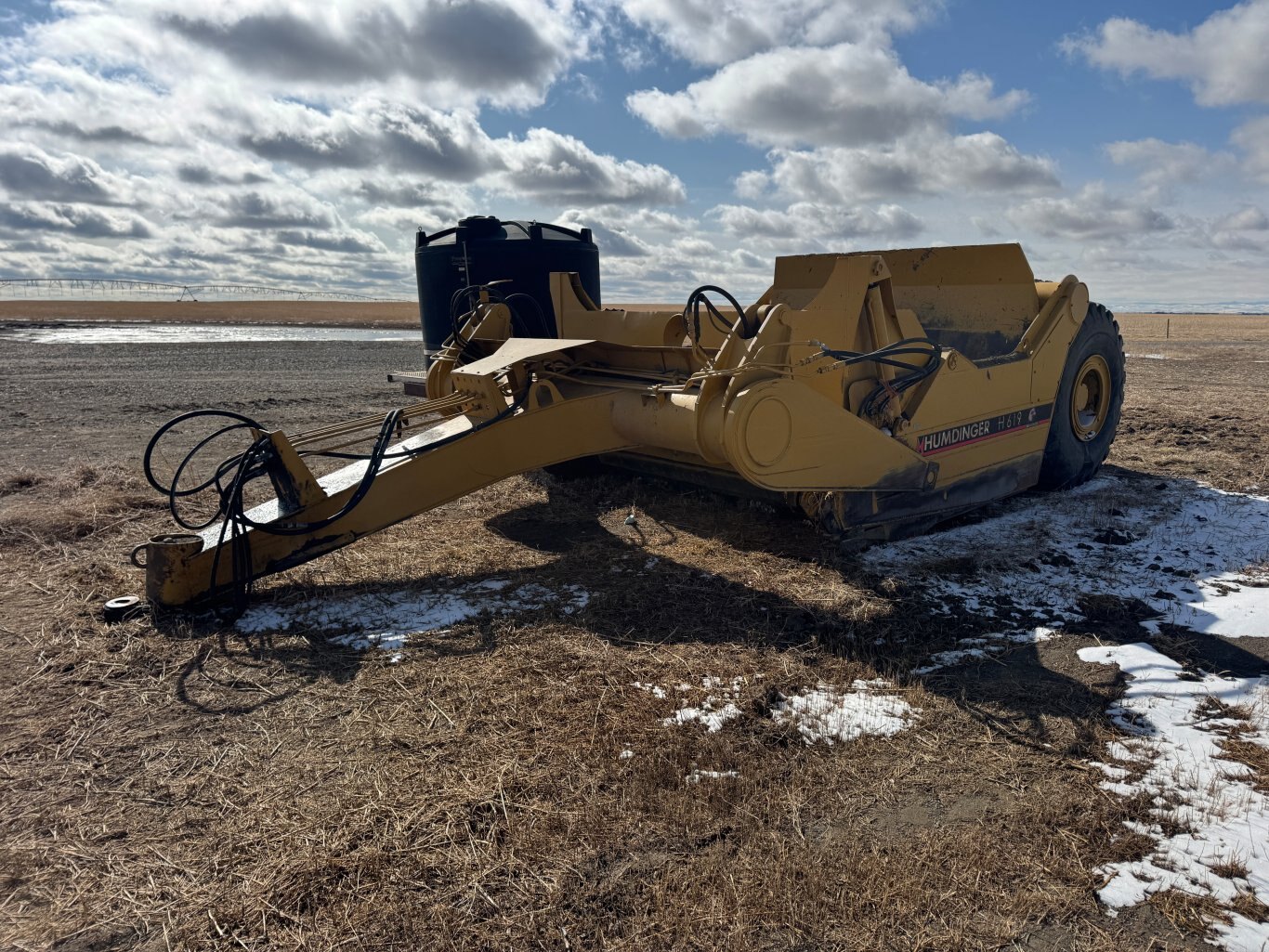 2006 Humdinger 19 cu. yd. Pull Scraper #9489 JP