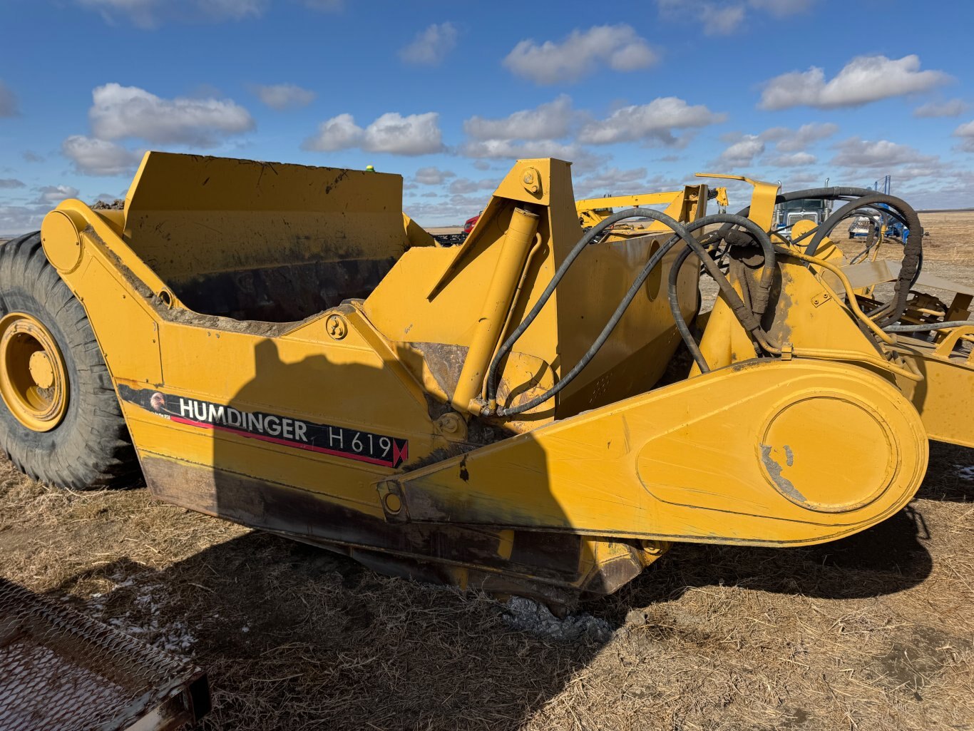 2006 Humdinger 19 cu. yd. Pull Scraper #9489 JP