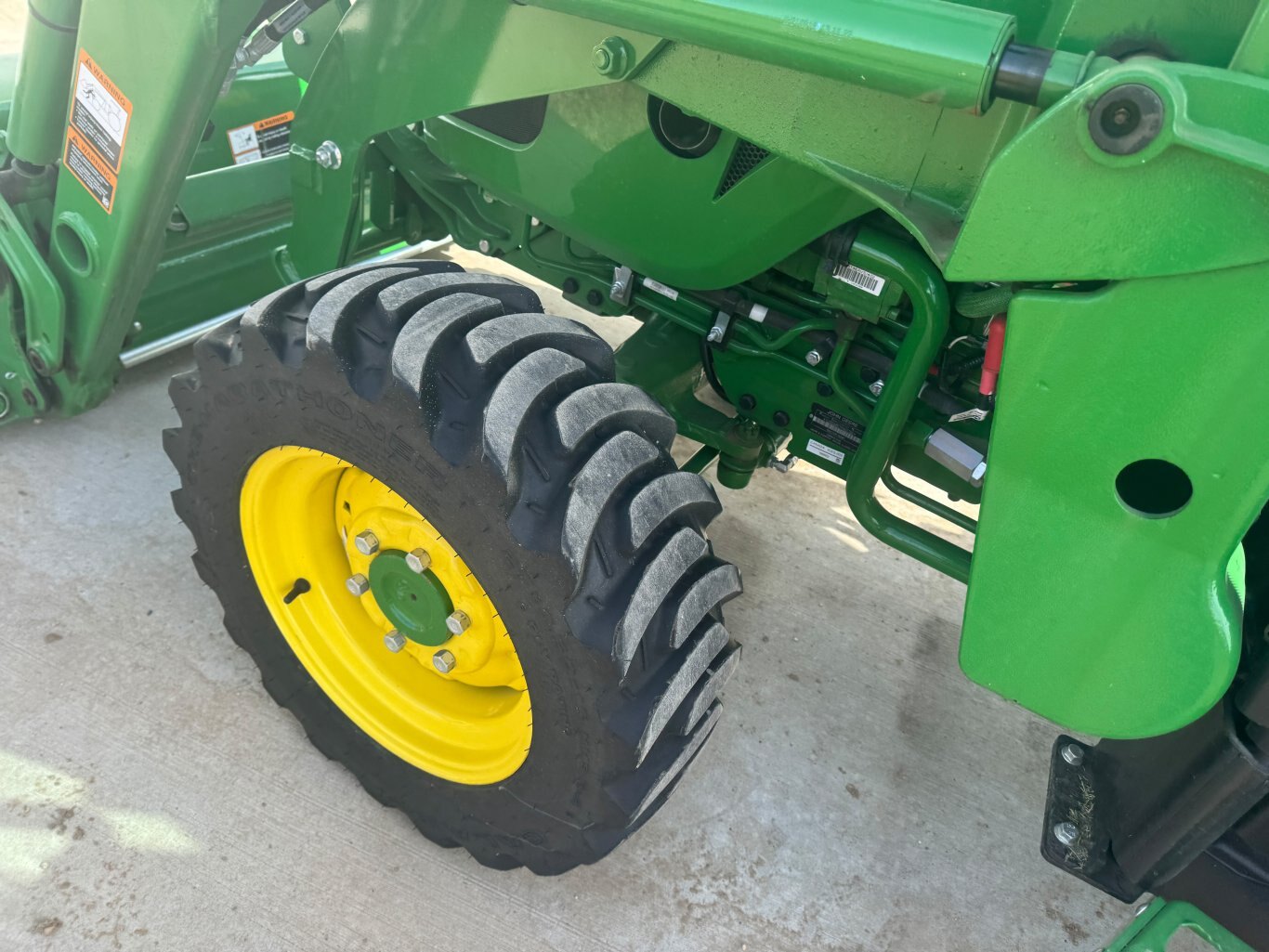 2022 John Deere 3039R Tractor with Front Loader #9504 JP