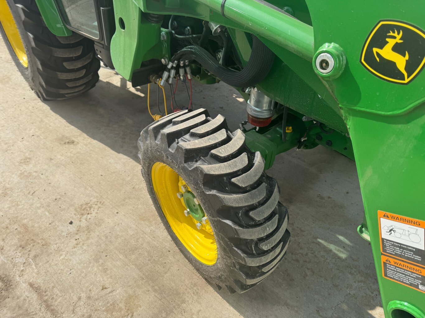 2022 John Deere 3039R Tractor with Front Loader #9504 JP