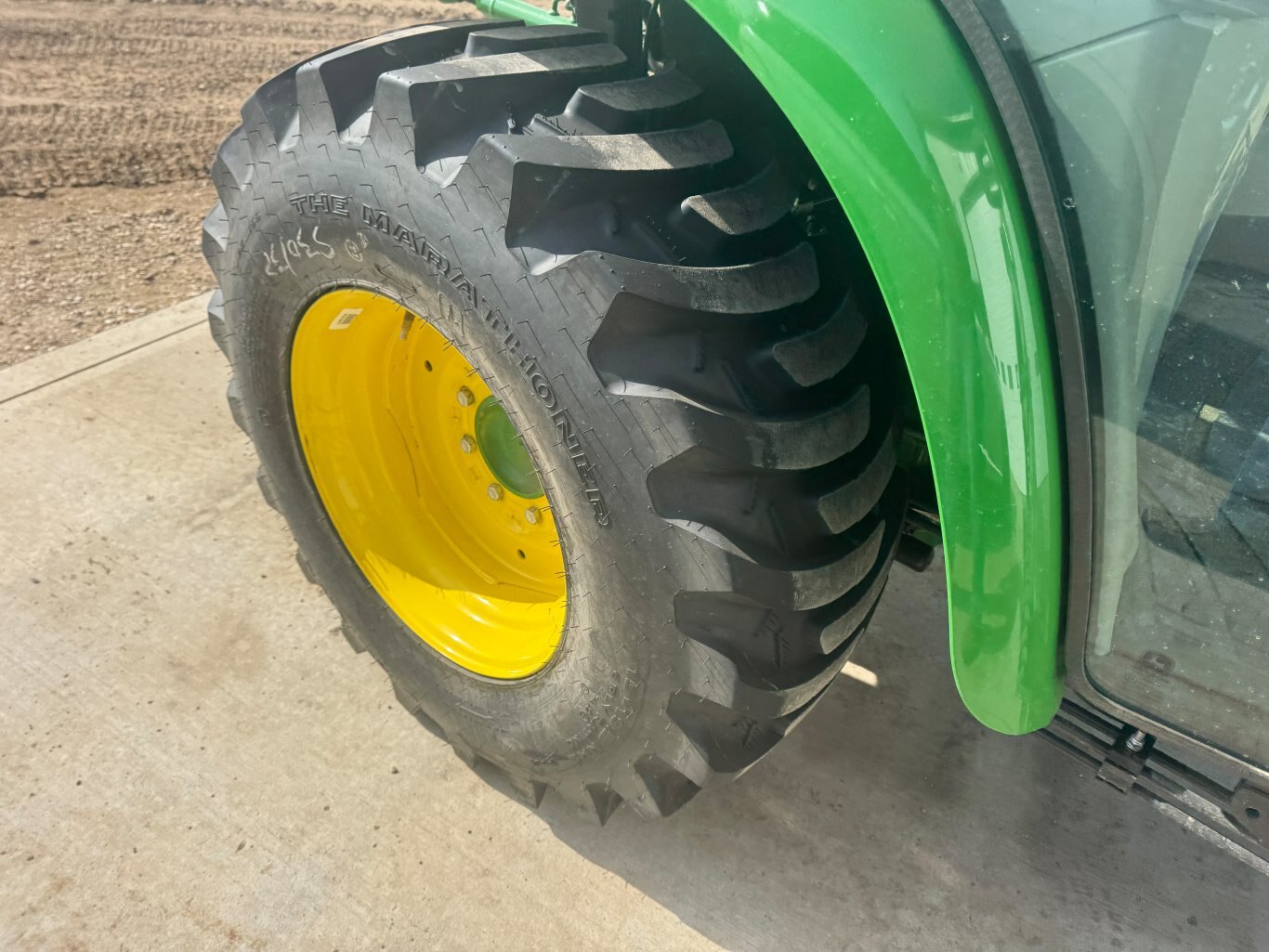 2022 John Deere 3039R Tractor with Front Loader #9504 JP